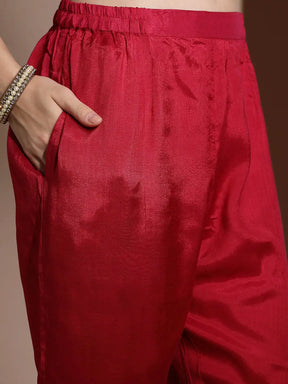 Fuchsia Embroidered Three Quarter Sleeves Slit Crew Neck Cotton Kurta Set With Banarasi Dupatta