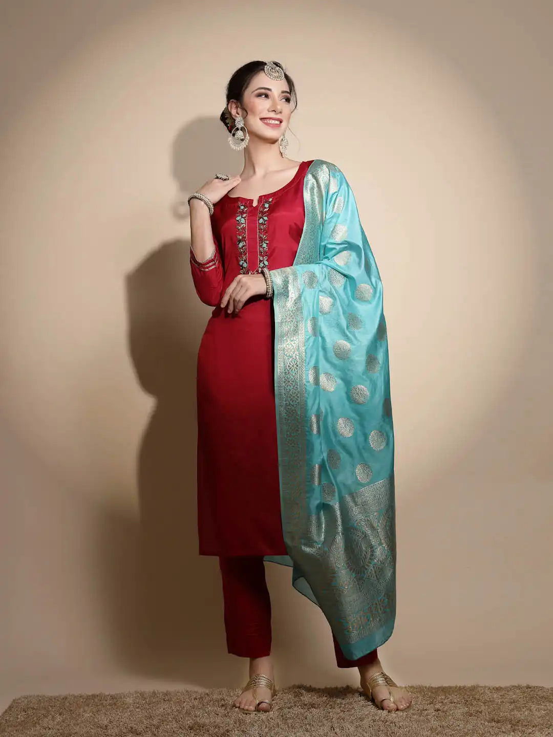 Fuchsia Embroidered Three Quarter Sleeves Slit Crew Neck Cotton Kurta Set With Banarasi Dupatta - Global Republic
