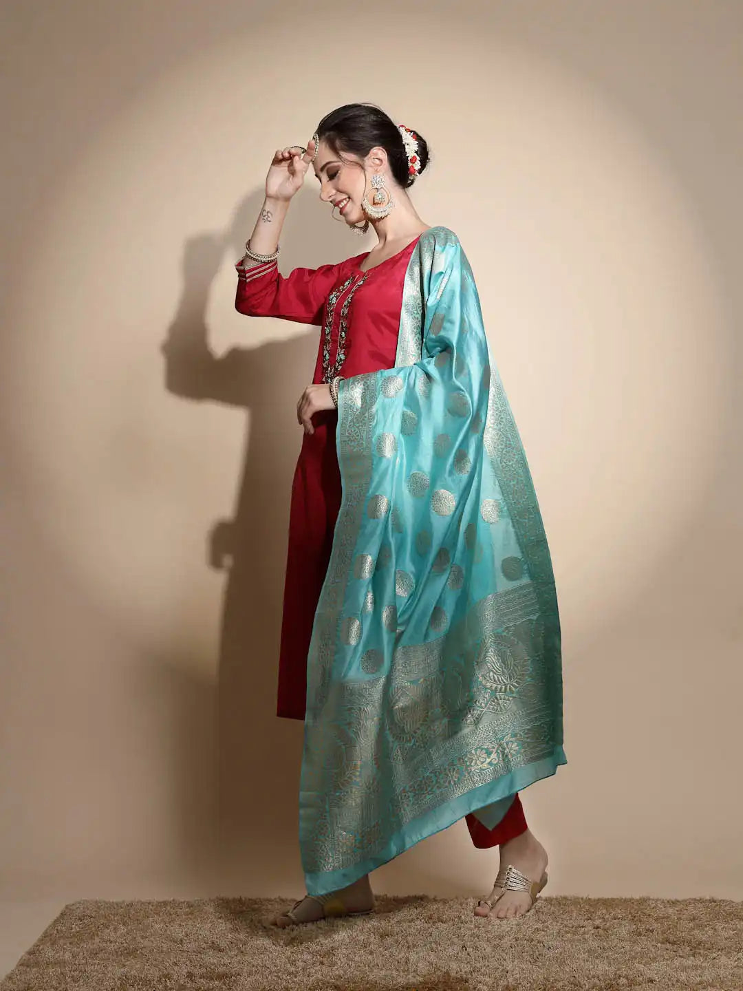 Fuchsia Embroidered Three Quarter Sleeves Slit Crew Neck Cotton Kurta Set With Banarasi Dupatta - Global Republic