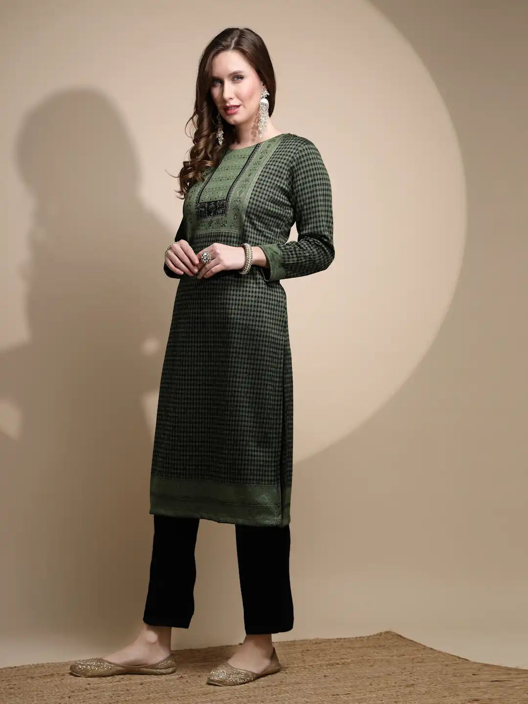 Women Green Printed Kurta Round Neck Woolen With Full Sleeve - Global Republic