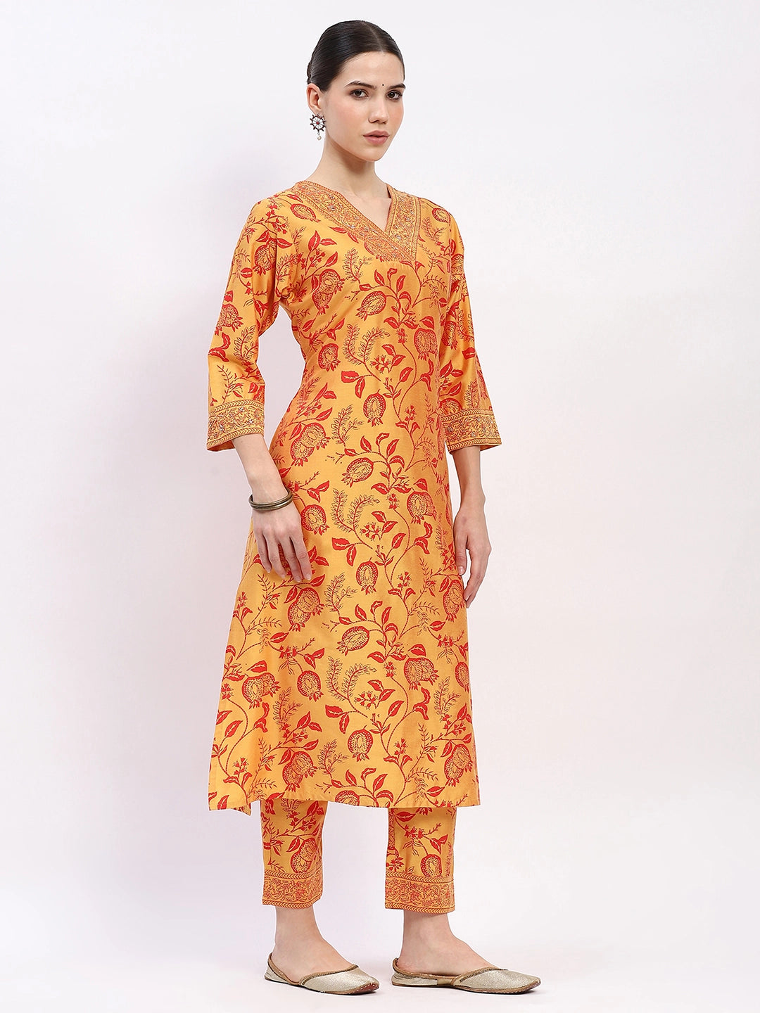Muslin Embellished Kurta Set - Global Republic