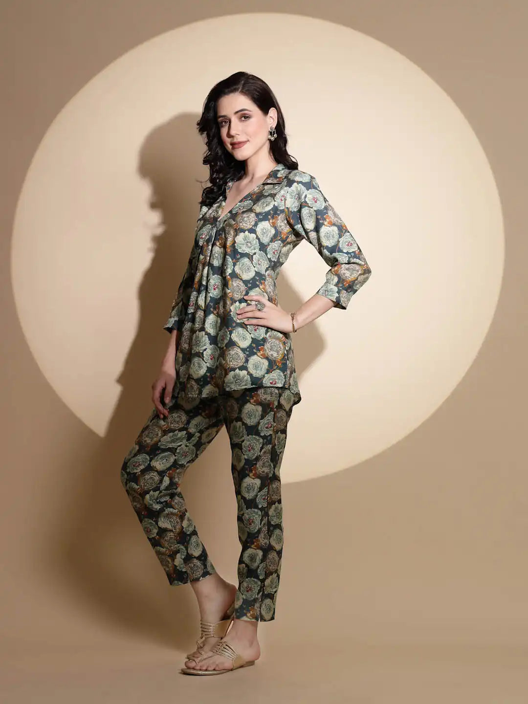 Green Floral Print Three Fourth Sleeve V-Neck Tunic Set - Global Republic