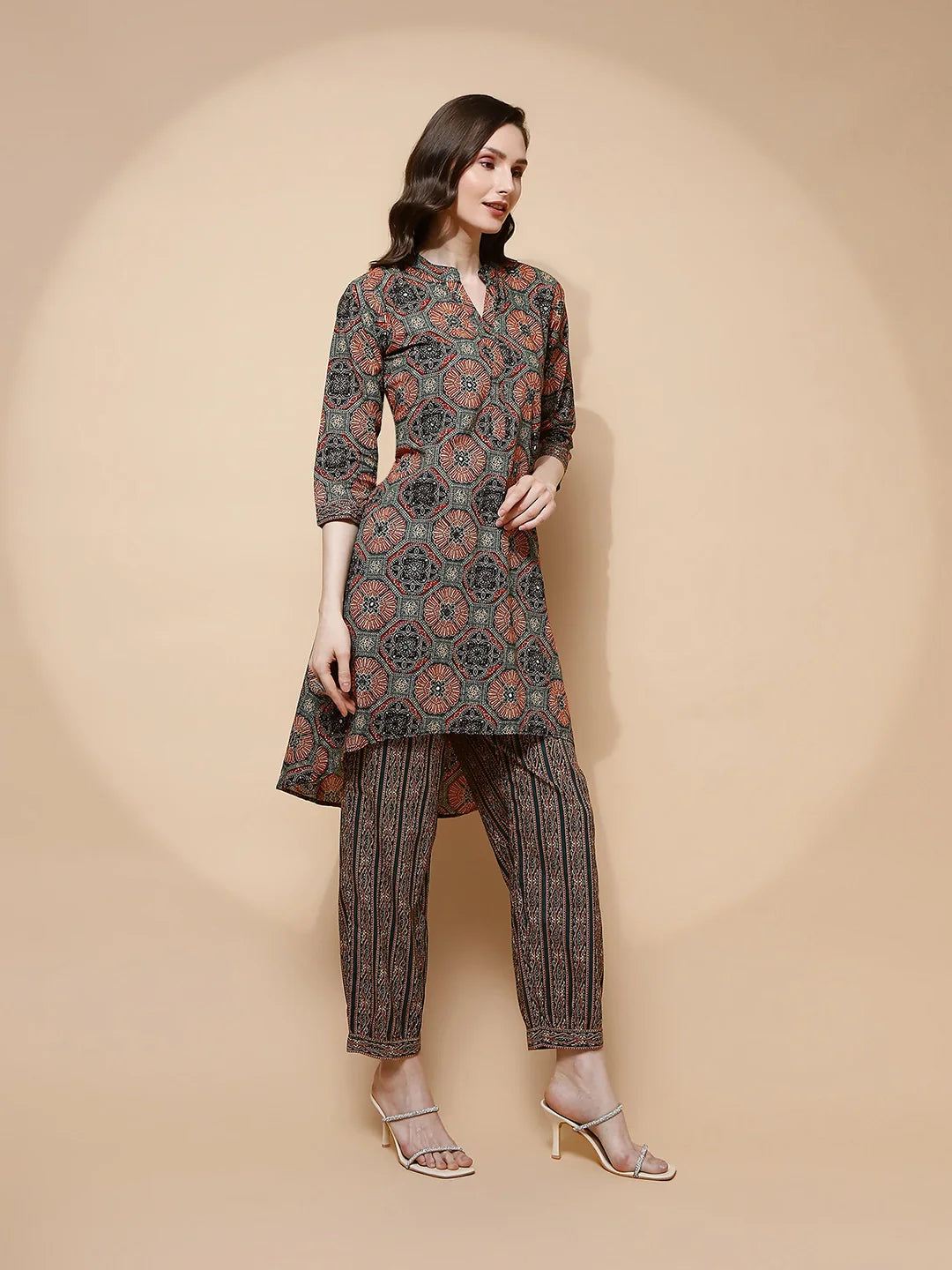 Rust Green Cotton Blend Loose Fit Kurta Set For Women - Global Republic