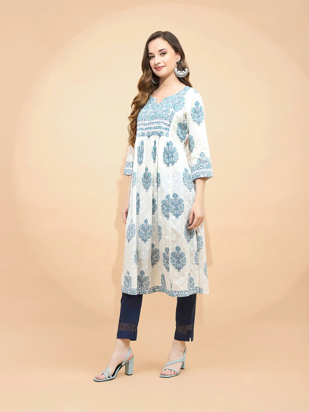 White Cotton Blend Loose Fit Kurta For Women - Global Republic