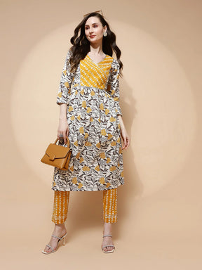 Yellow Cotton Blend Loose Fit Kurta Set For Women