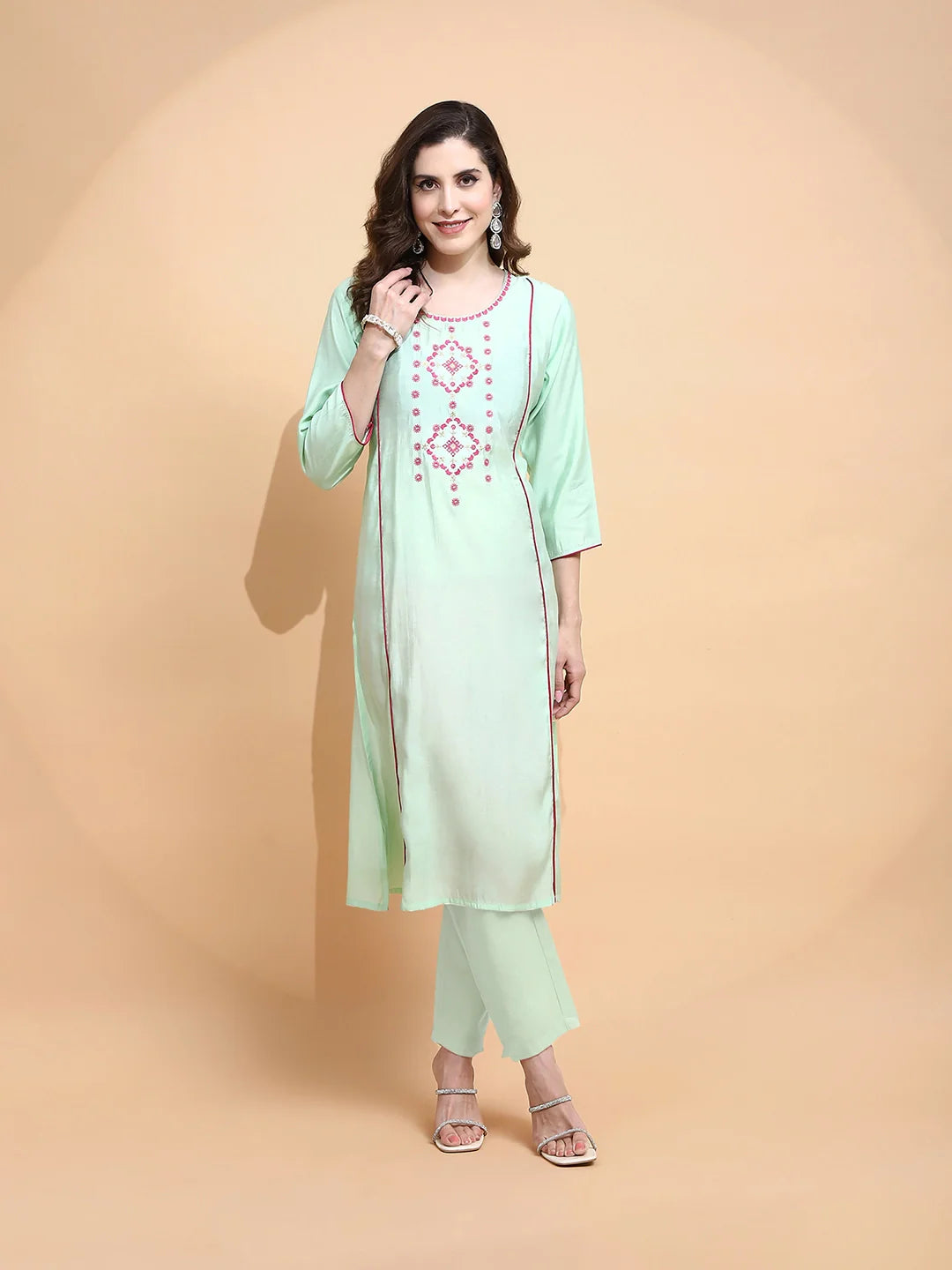 Green Embroidered Muslin Kurta - Global Republic