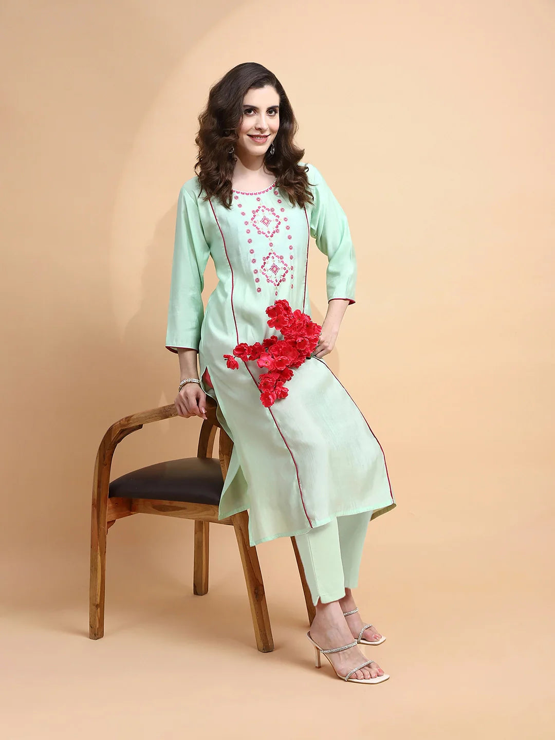 Green Embroidered Muslin Kurta - Global Republic