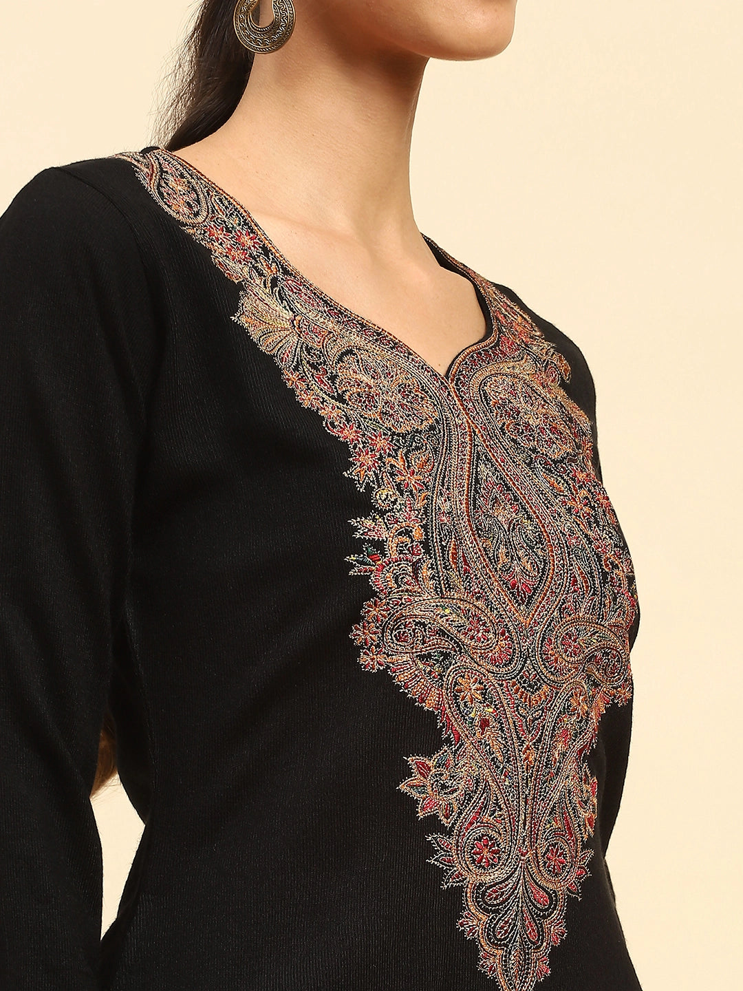 Black WoolenThread Embroidered Kurta - Global Republic