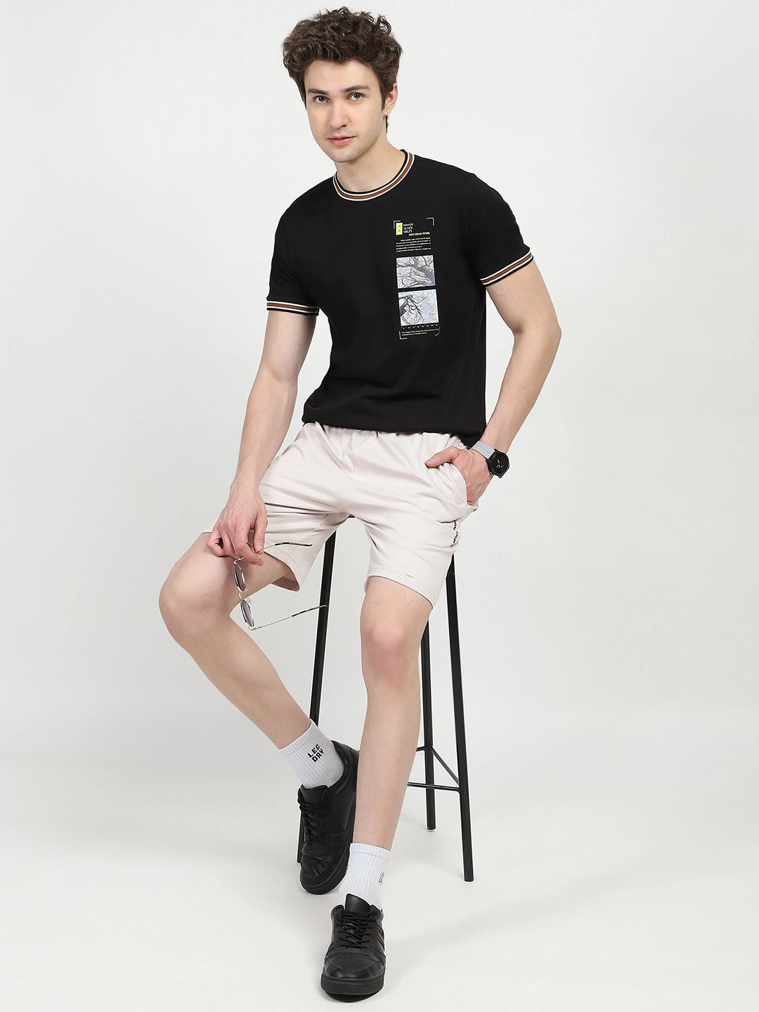 Black Graphic Print T-shirt - Global Republic