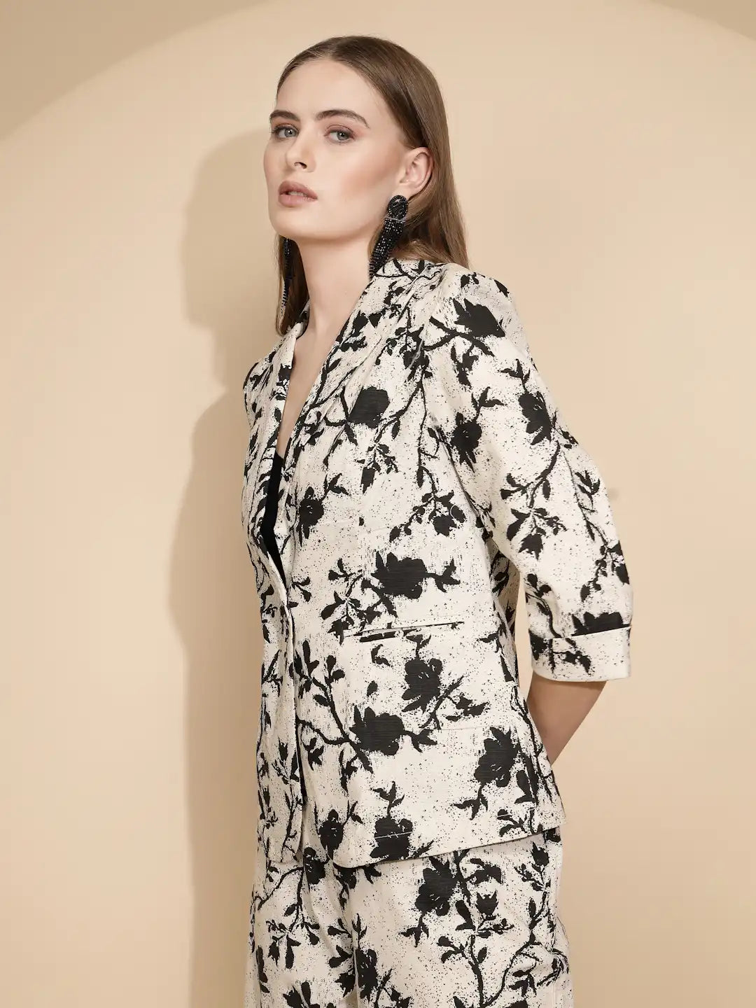 Beige Cotton Blend Regular Fit Coat For Women - Global Republic