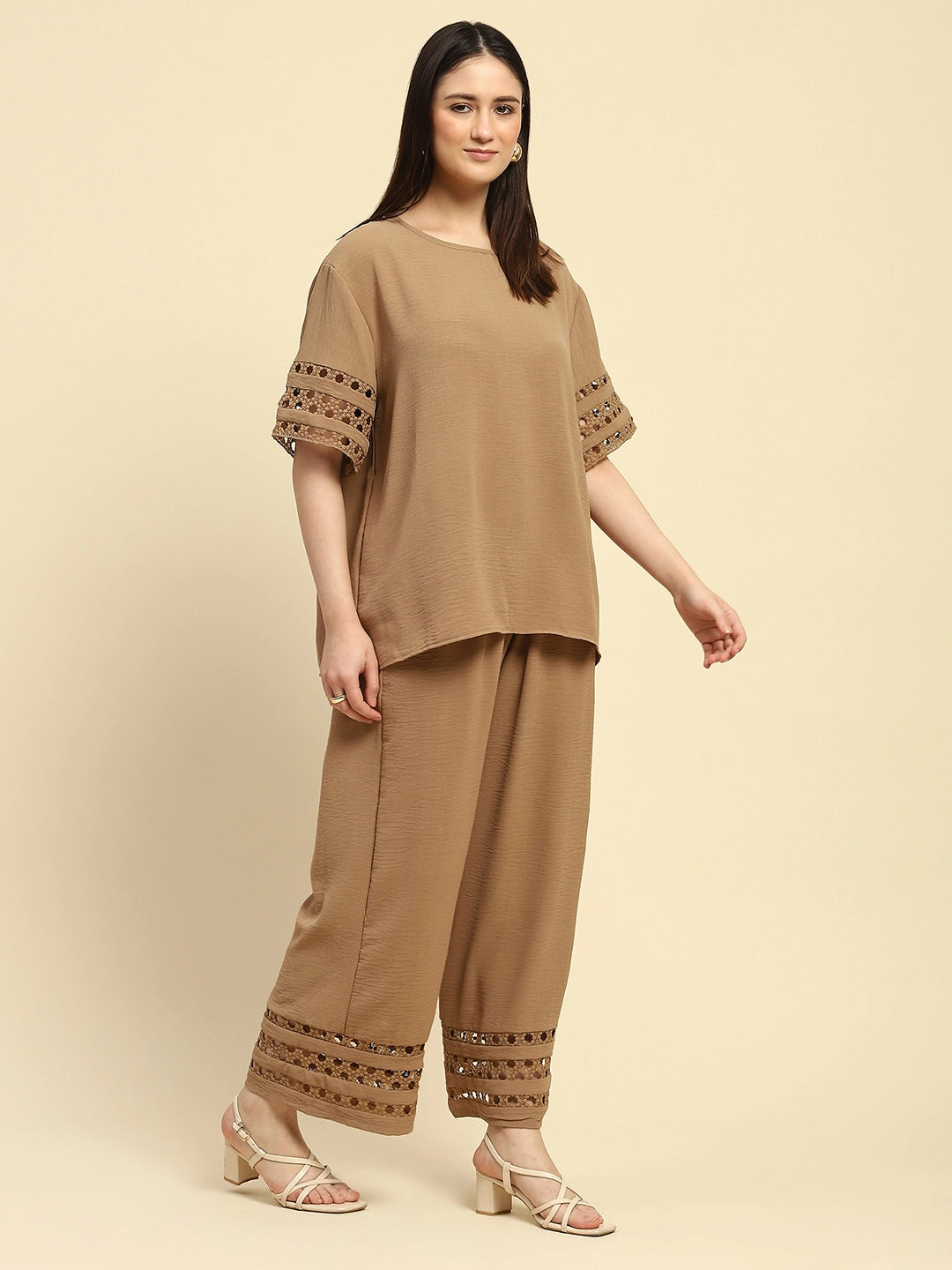 Beige Solid Lace Loose Nightsuit - Global Republic