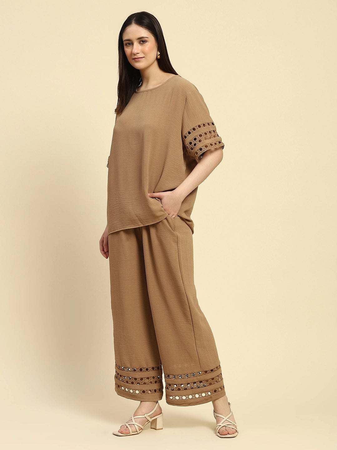Beige Solid Lace Loose Nightsuit - Global Republic