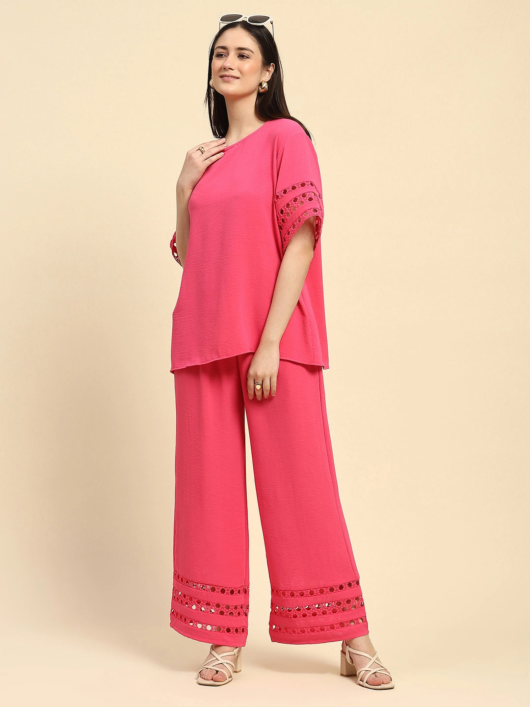 Pink Solid Lace Loose Nightsuit - Global Republic