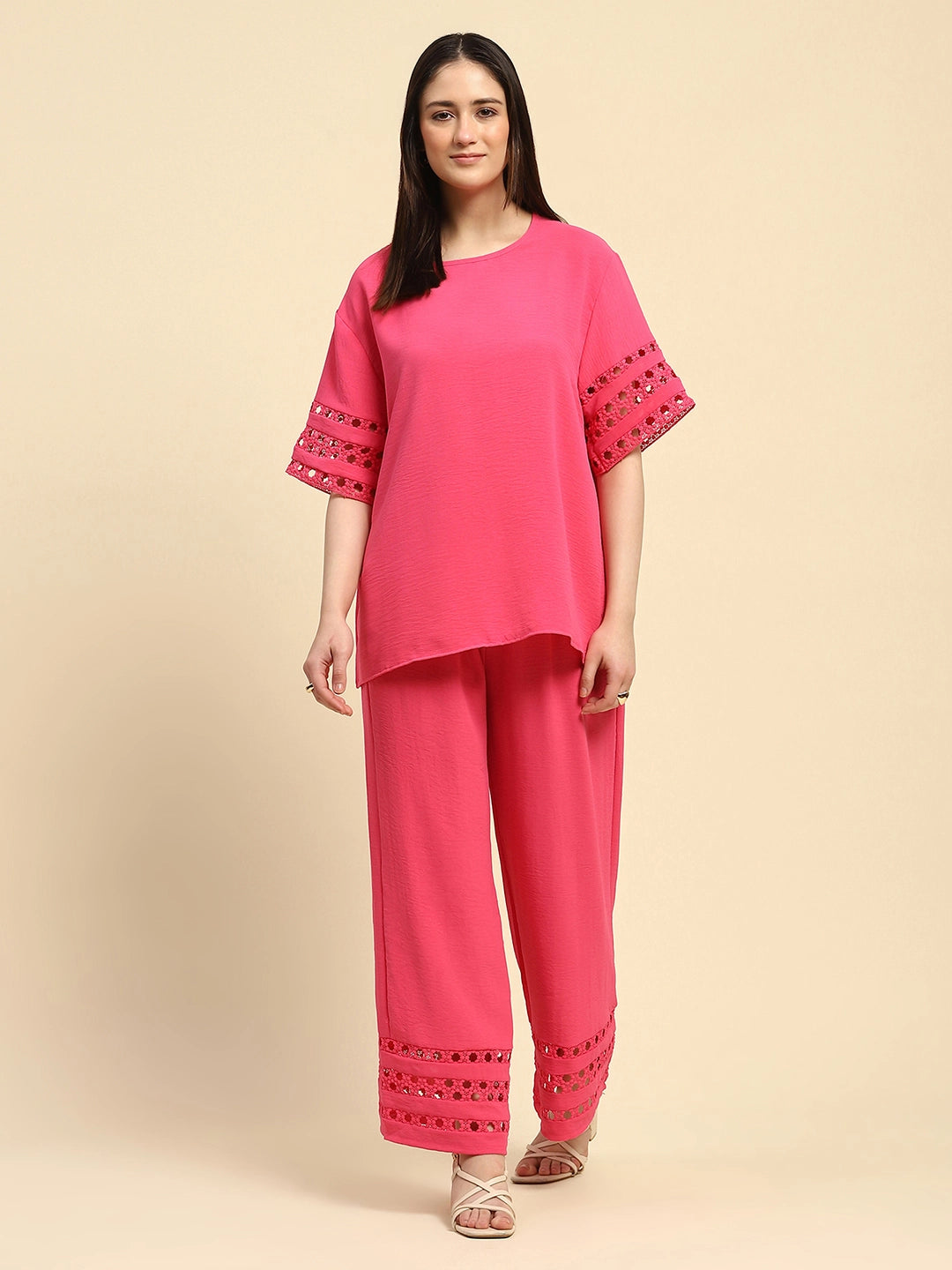 Pink Solid Lace Loose Nightsuit - Global Republic
