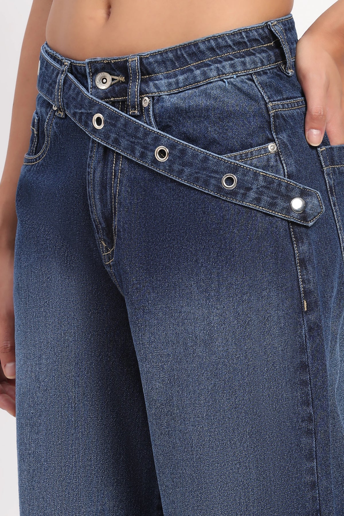 Crossover Loose-Fit Jeans-Global Republic