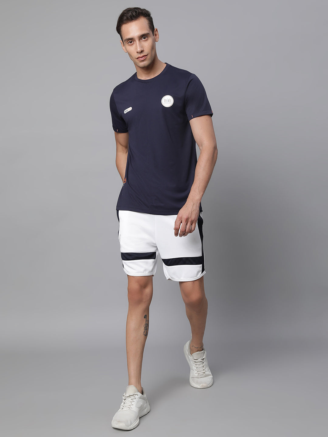 Mens Navy Blue Round Neck Solid T-Shirt - Global Republic