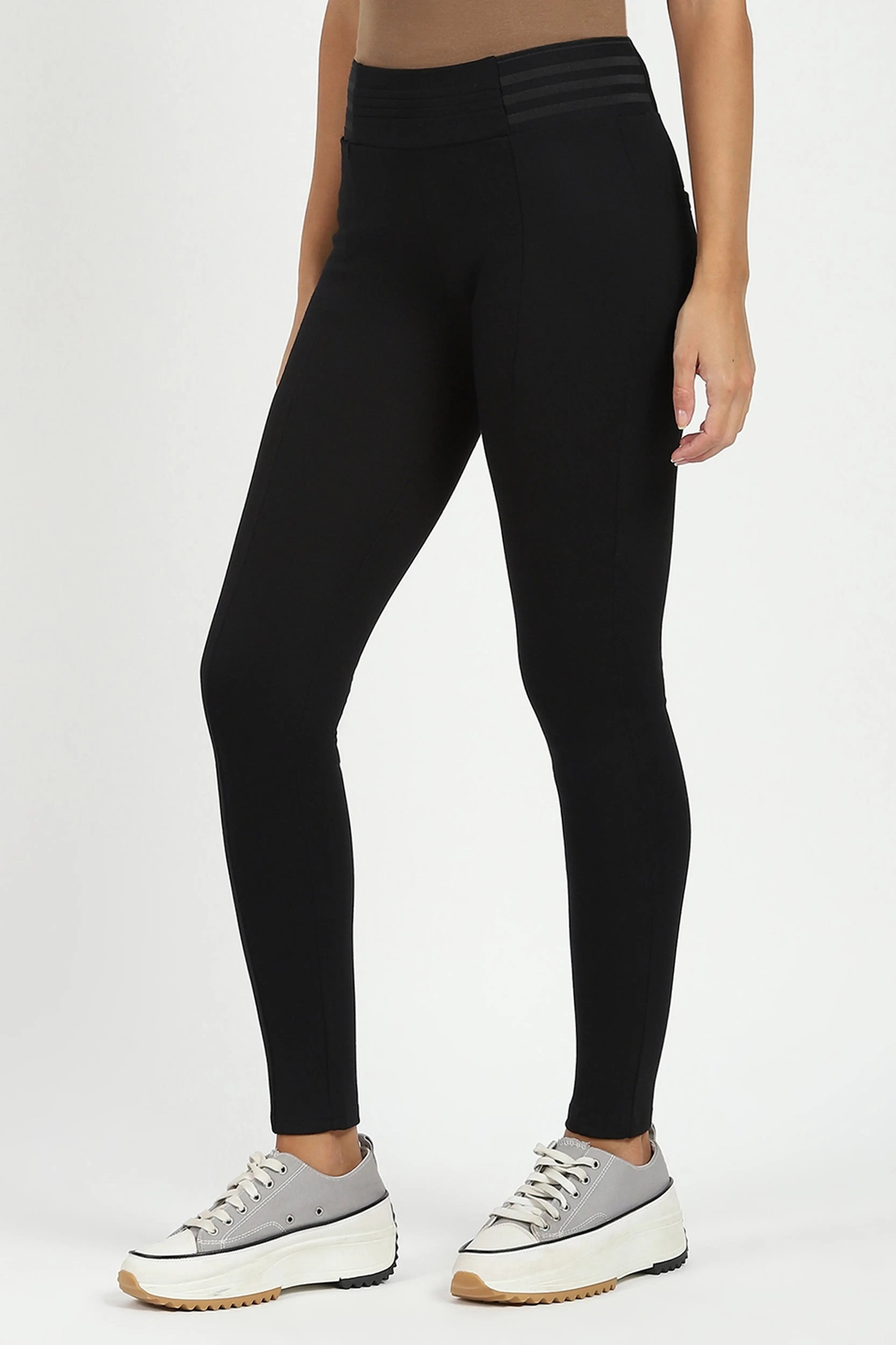Black Stretchable Slim Jegging