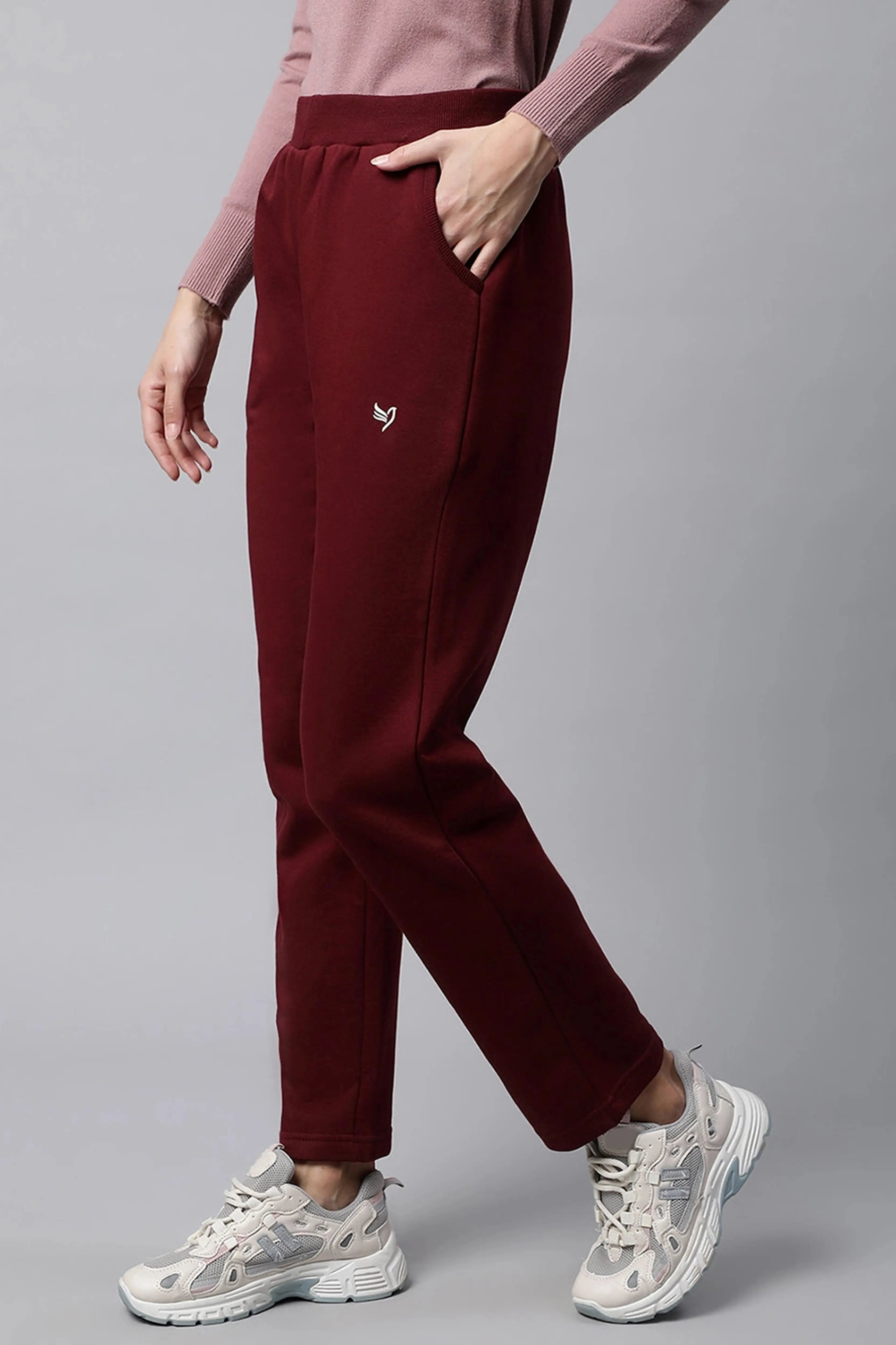 wine logo straight leg mid rise lower