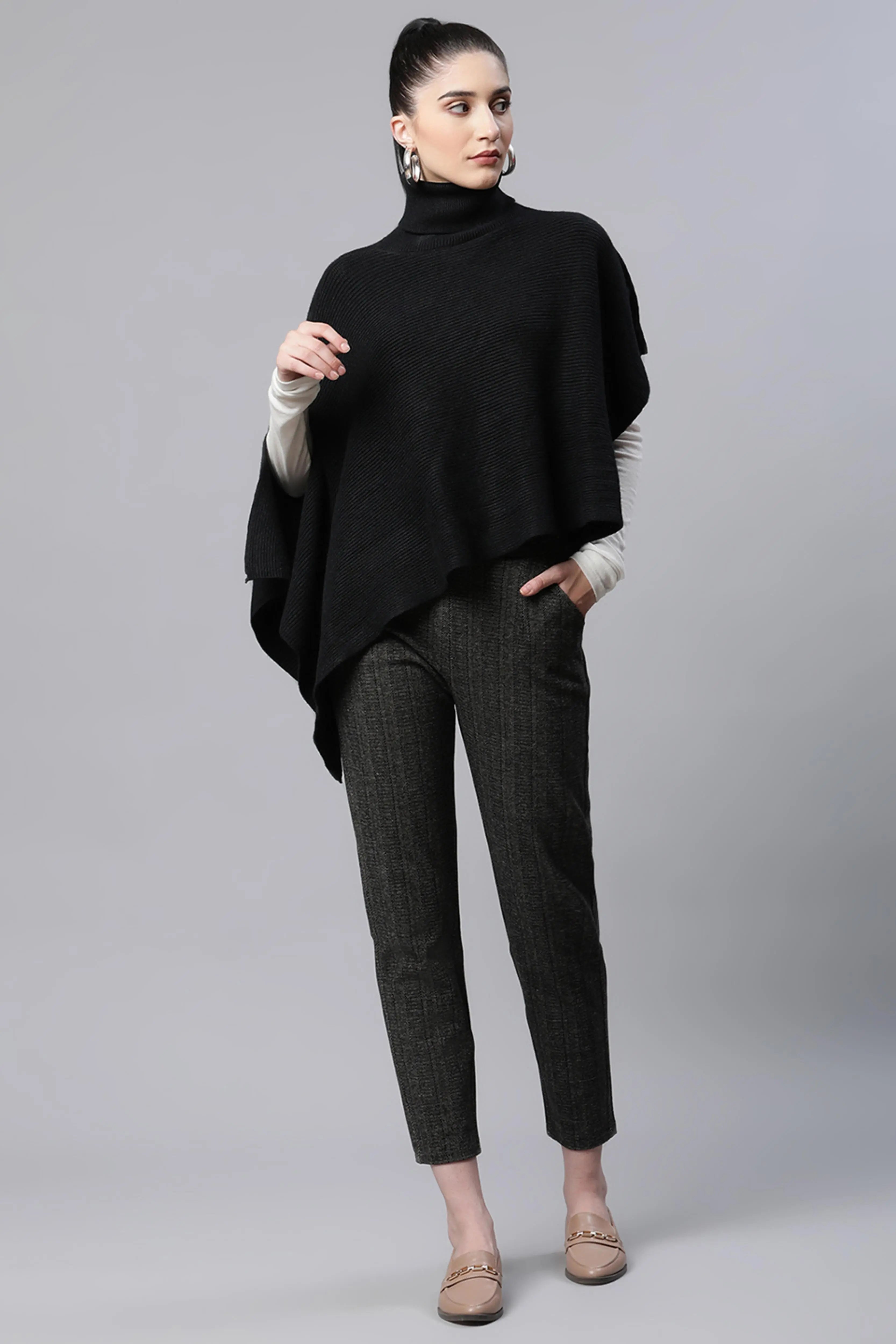 Black Solid Loose Fit Poncho - Global Republic