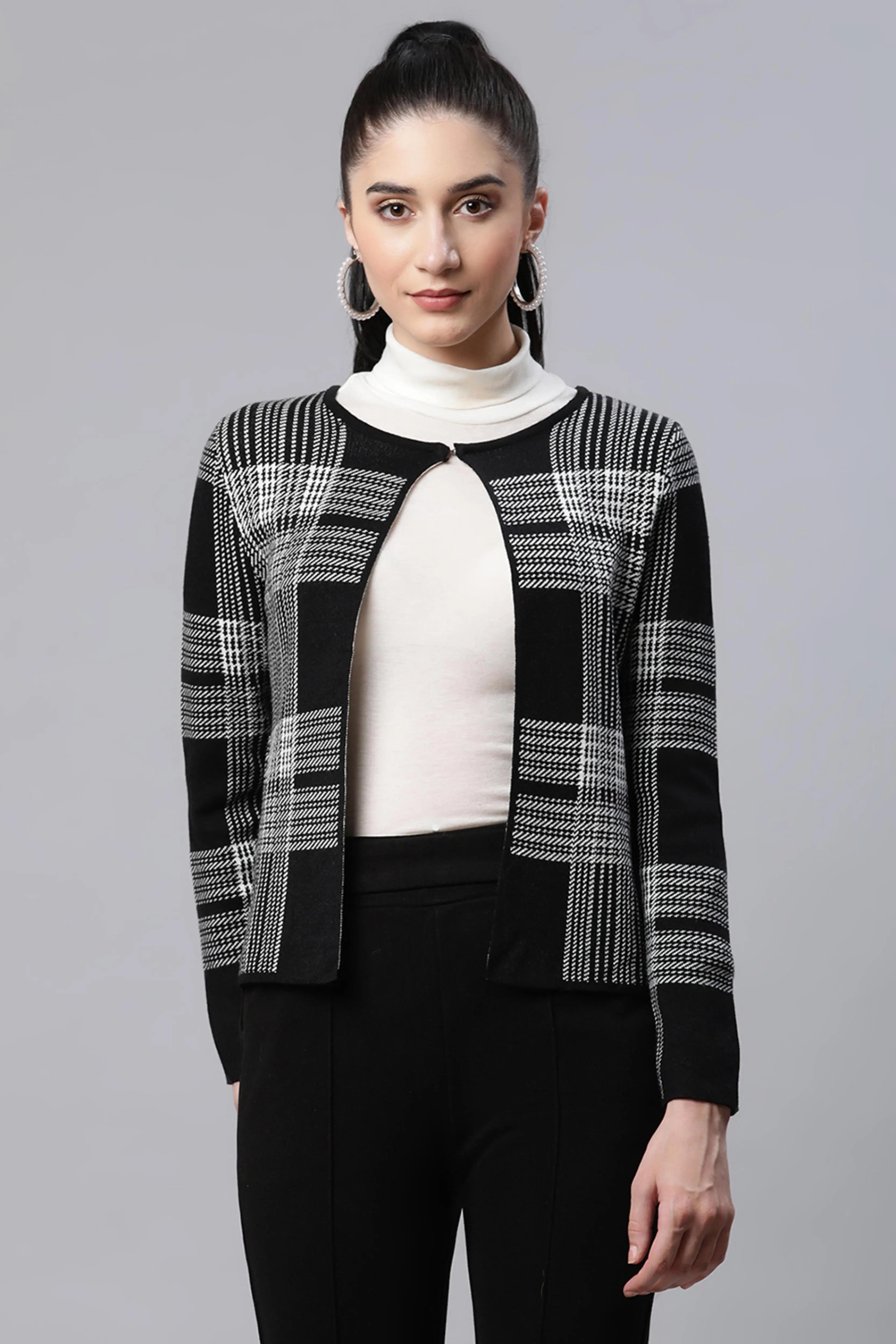 Women Checkered Black Slim Fit Casual Cardigan - Global Republic