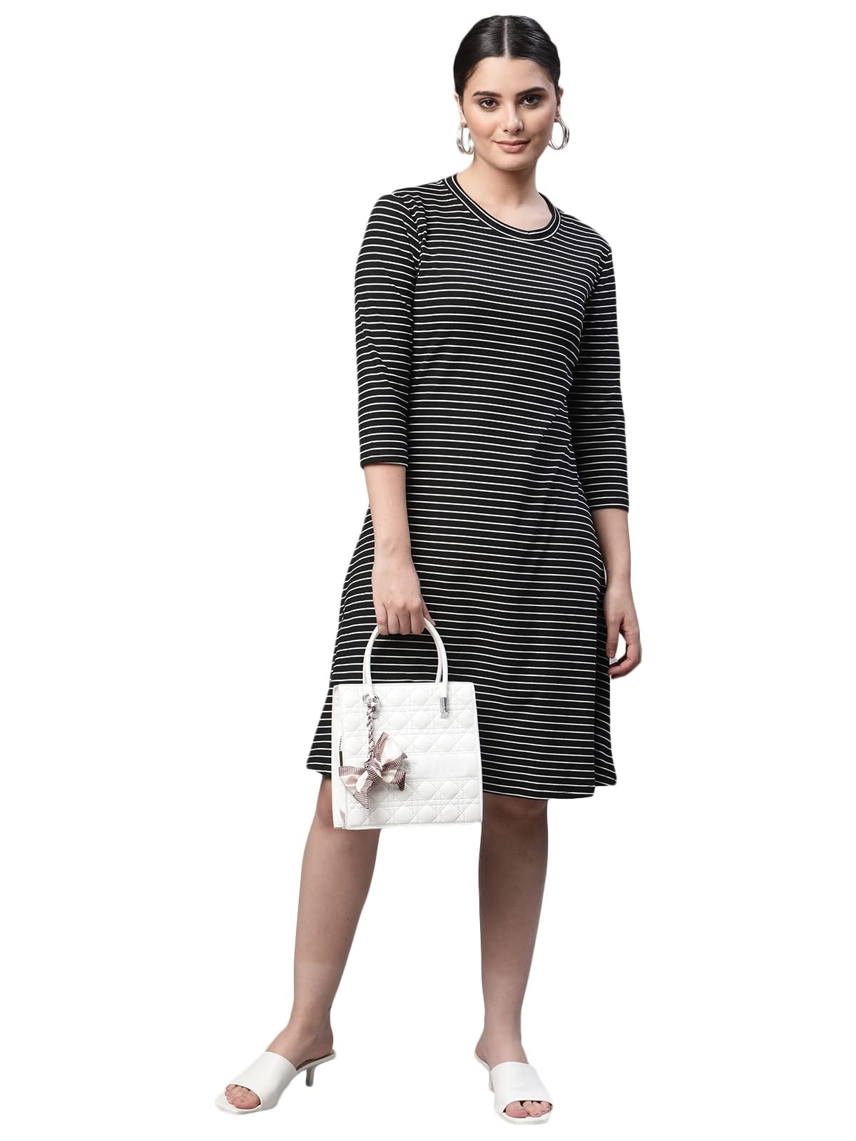 women round neck straigh quarter sleeves black whit printed regular fit hosiery dress