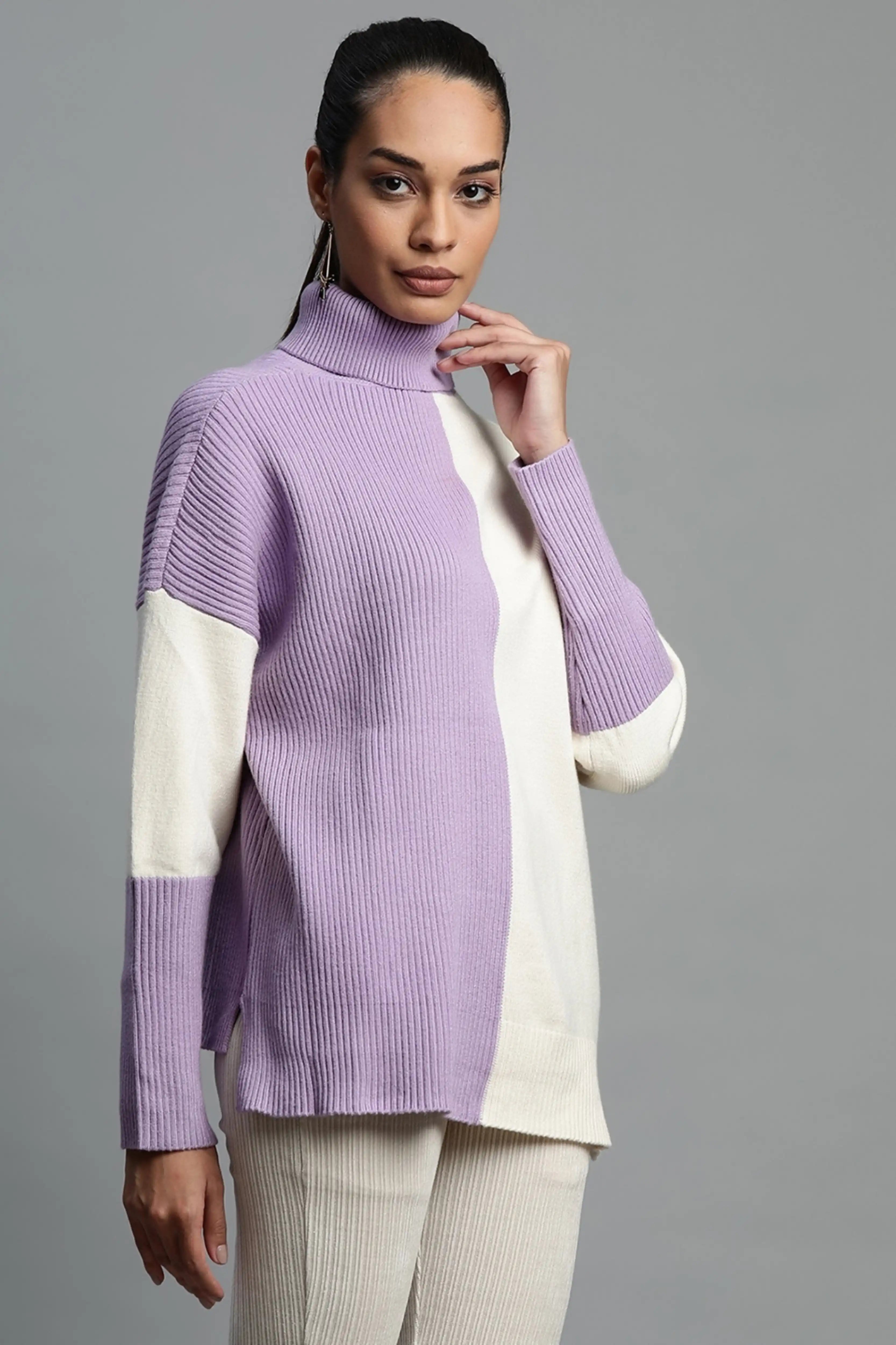 Lilac & Off White Solid Rayon Pullover