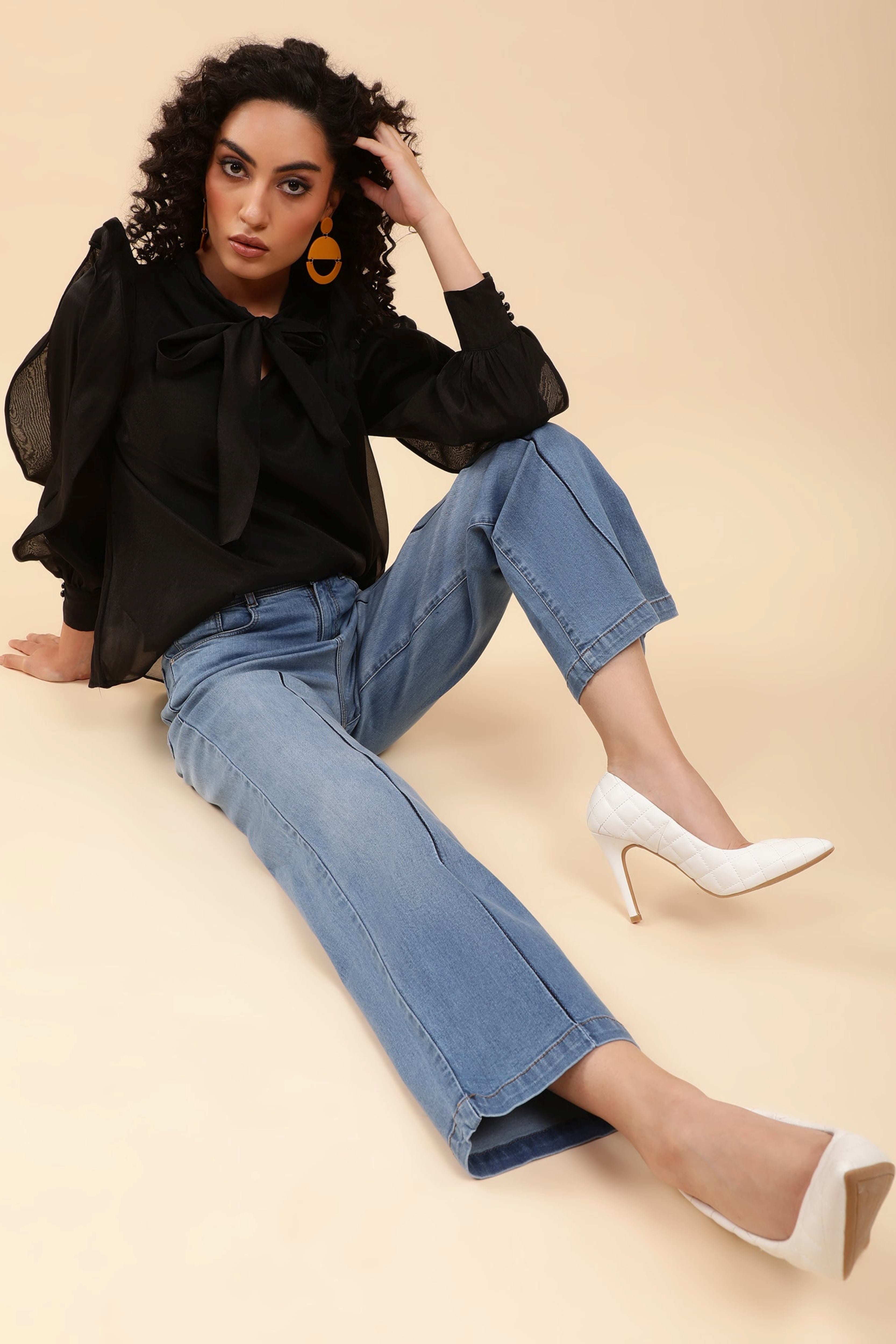 Keyhole Neck Blouson Top