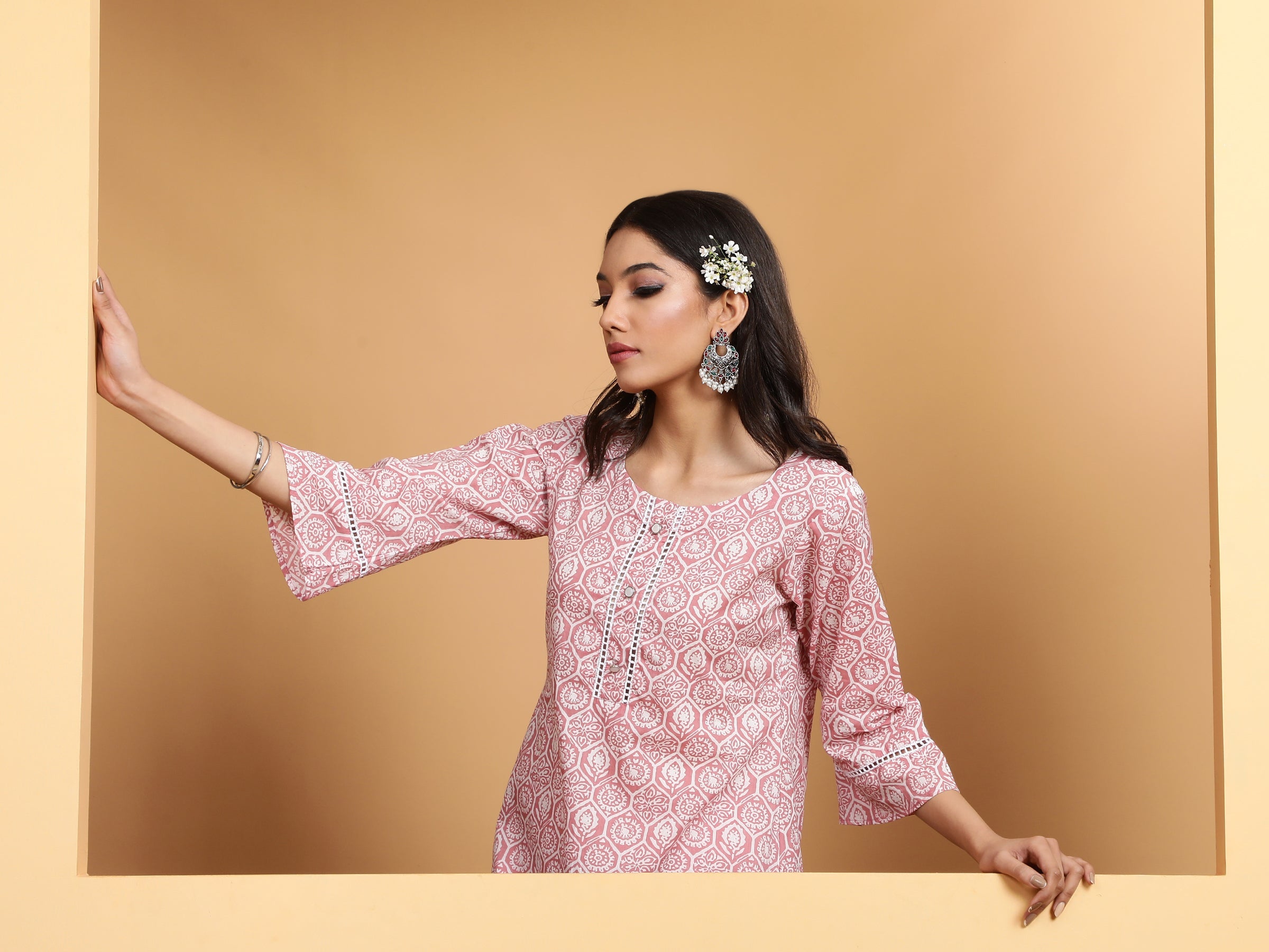 Pink Round Neck Printed Straight Kurta Set - Global Republic