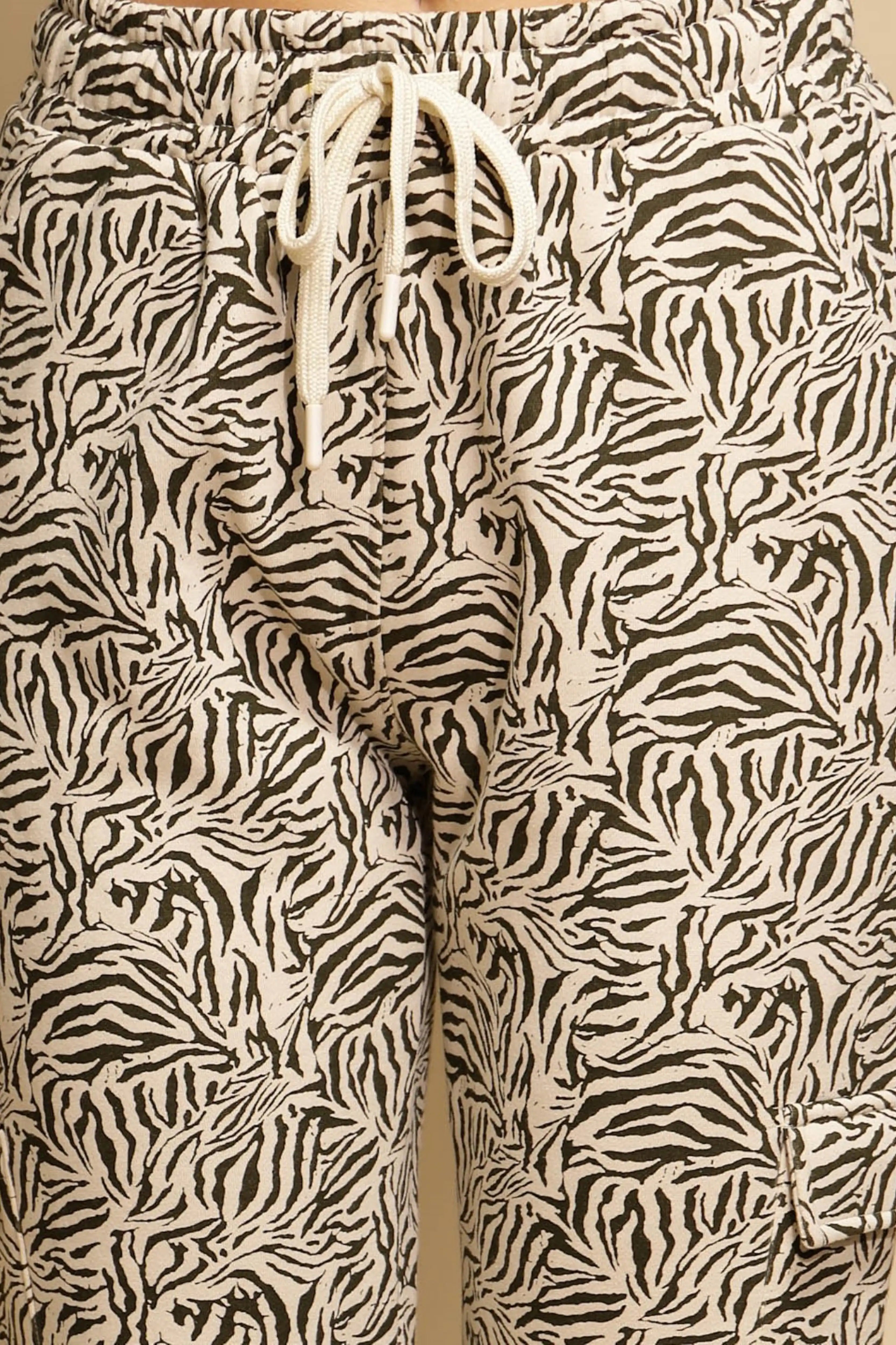 Black Solid Low Rise cotton Lower