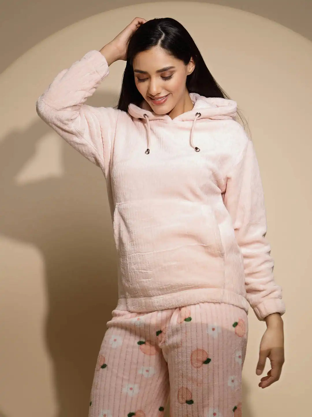 Pink Solid Full Sleeve Hooded Neck Hosiery Sweatshirt - Global Republic
