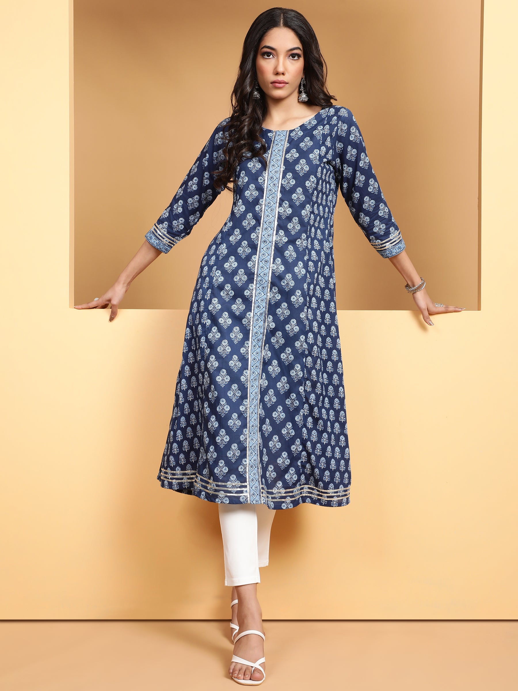 Women Indigo Round Neck Printed Kurta - Global Republic