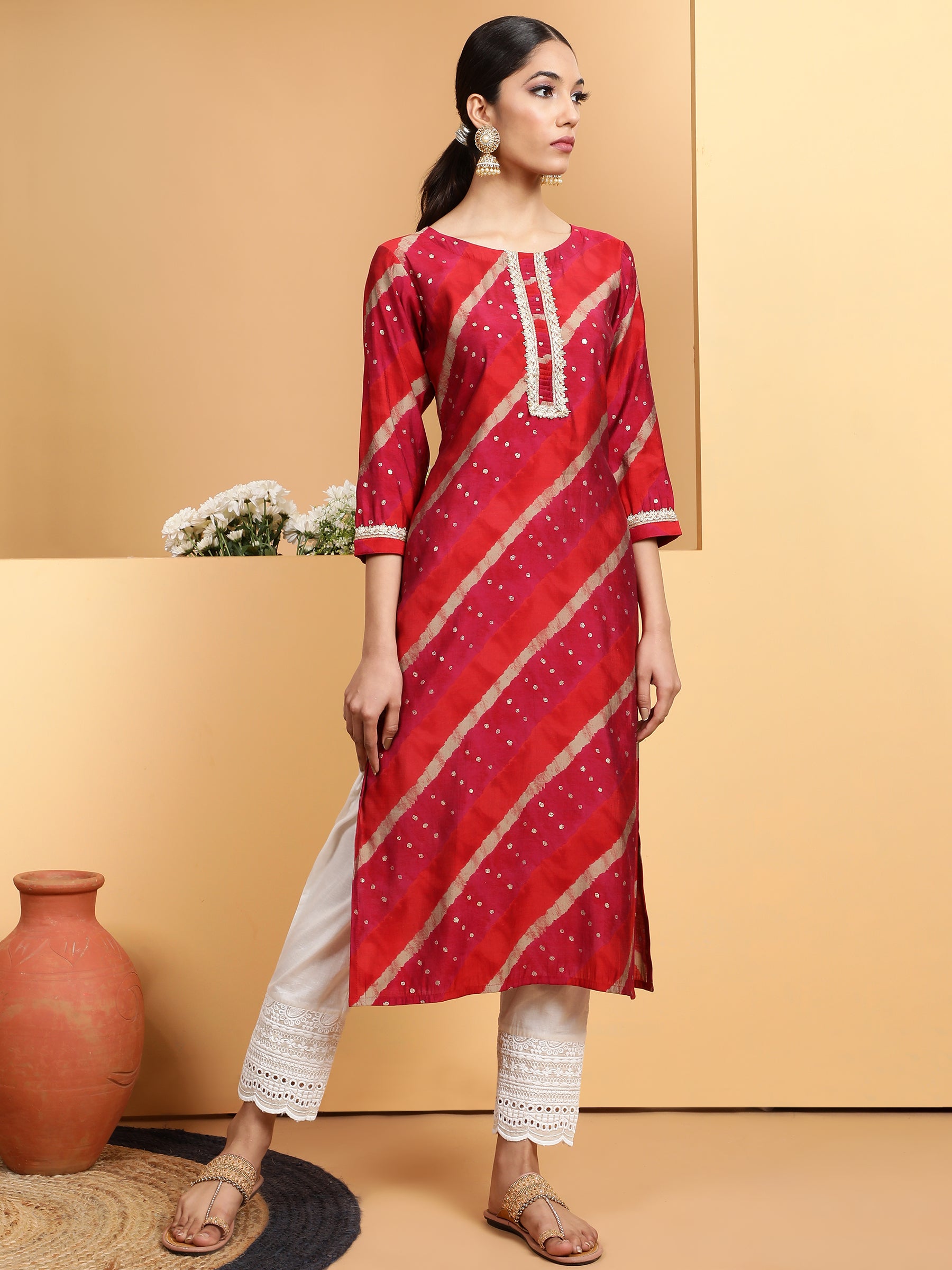 Women Magenta Round Neck Printed Kurta - Global Republic