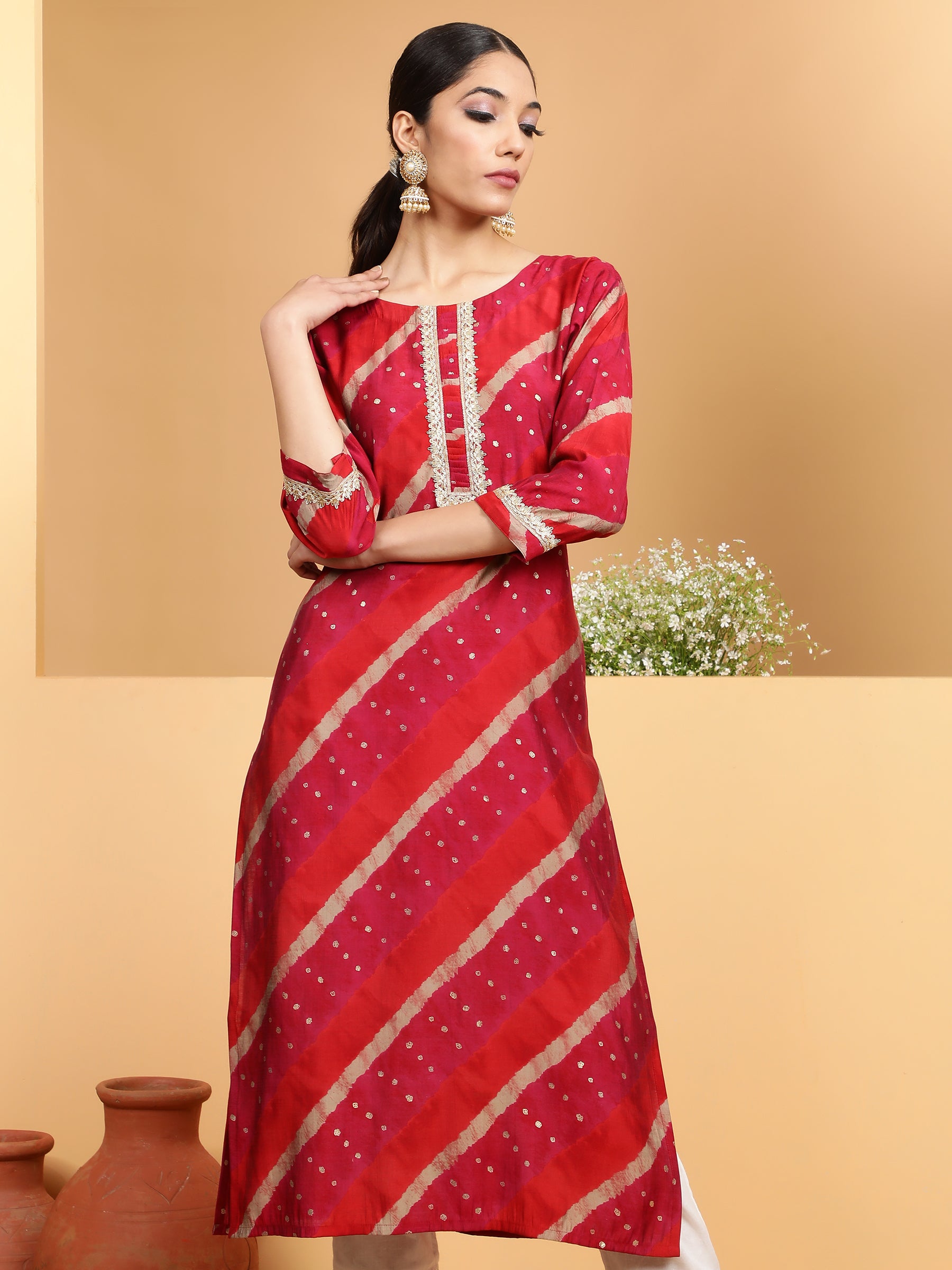 Women Magenta Round Neck Printed Kurta - Global Republic