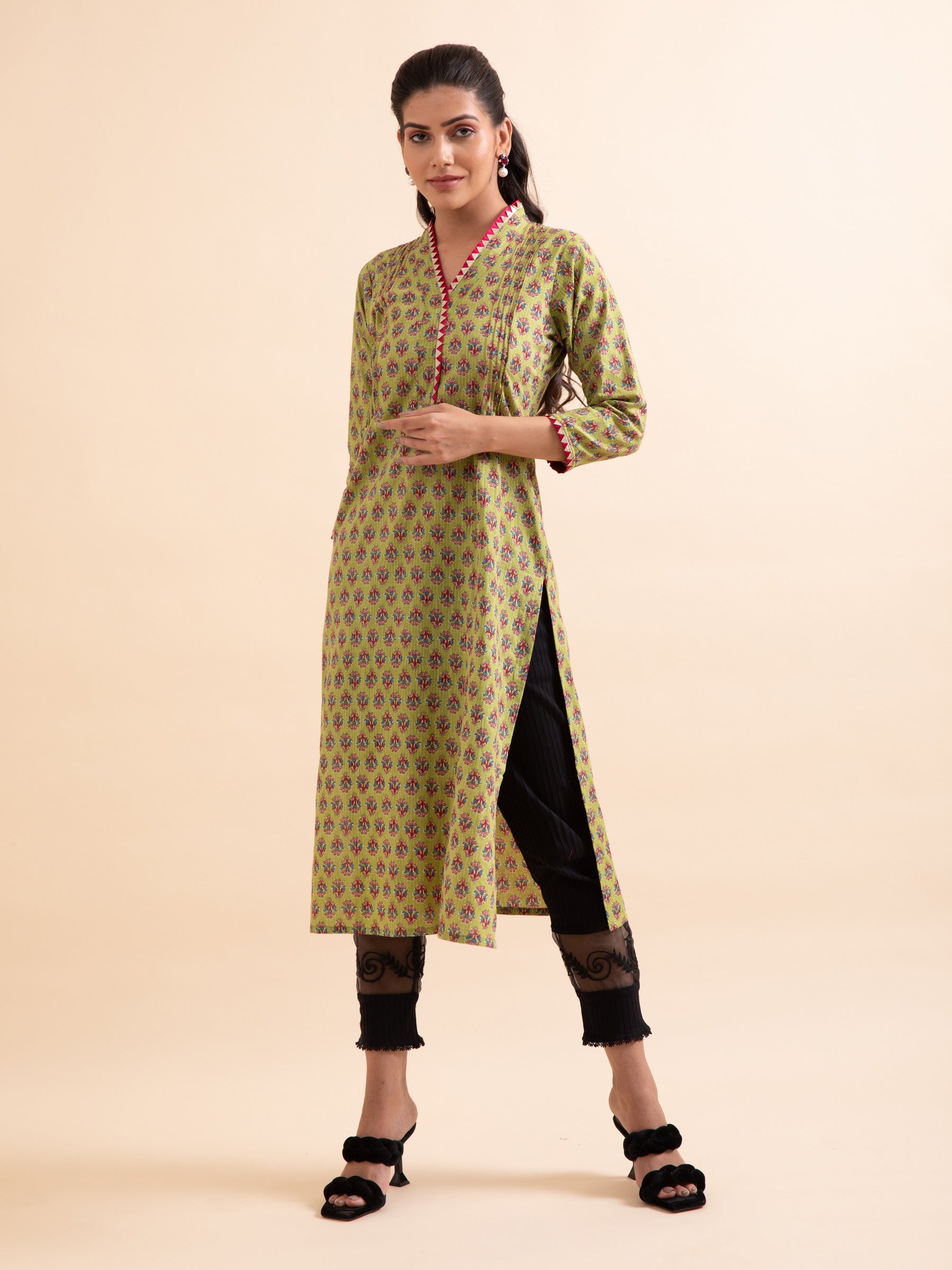 Women Green V-Neck Printed Kurta - Global Republic