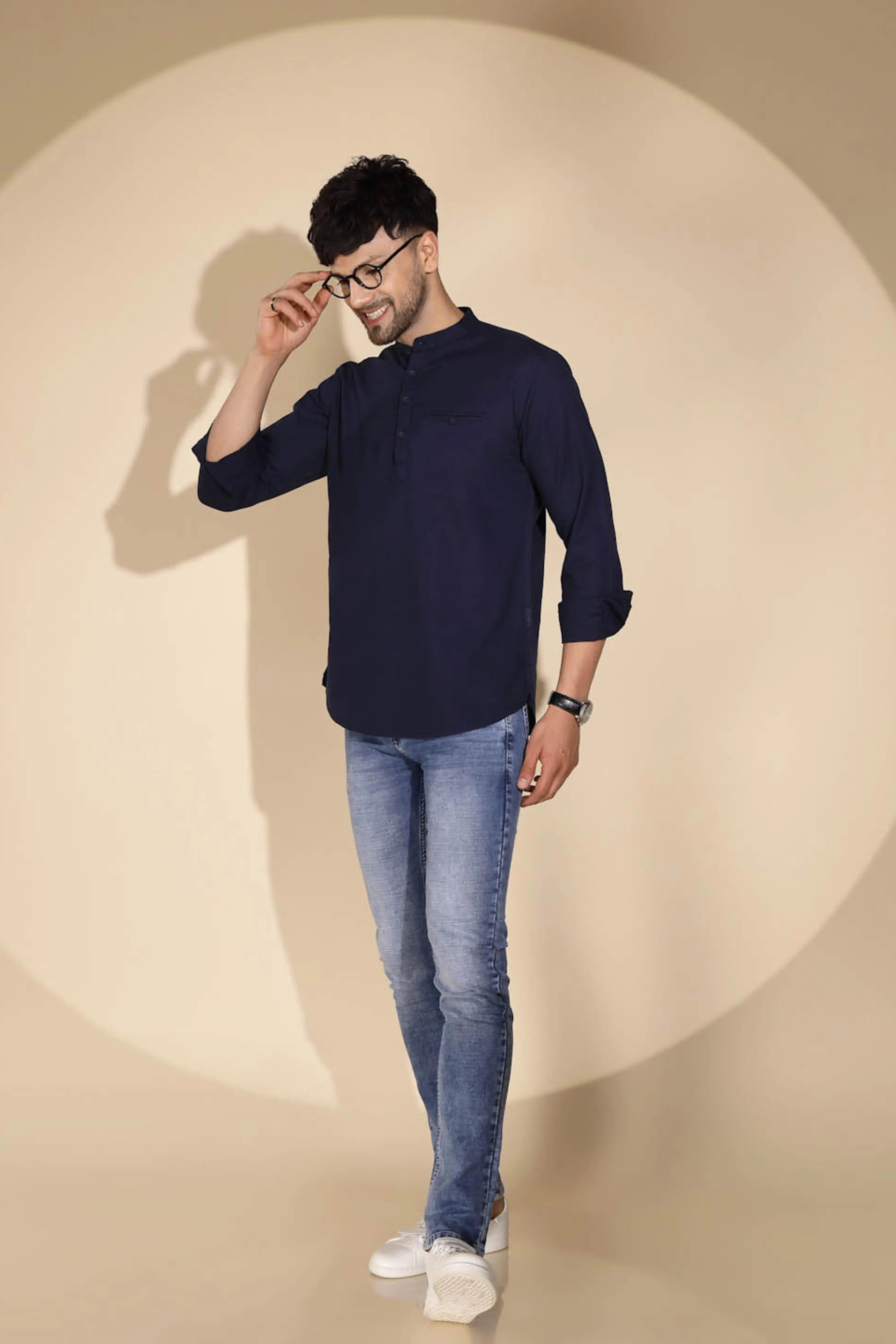Mens Black Round Nack Solid Kurta - Global Republic