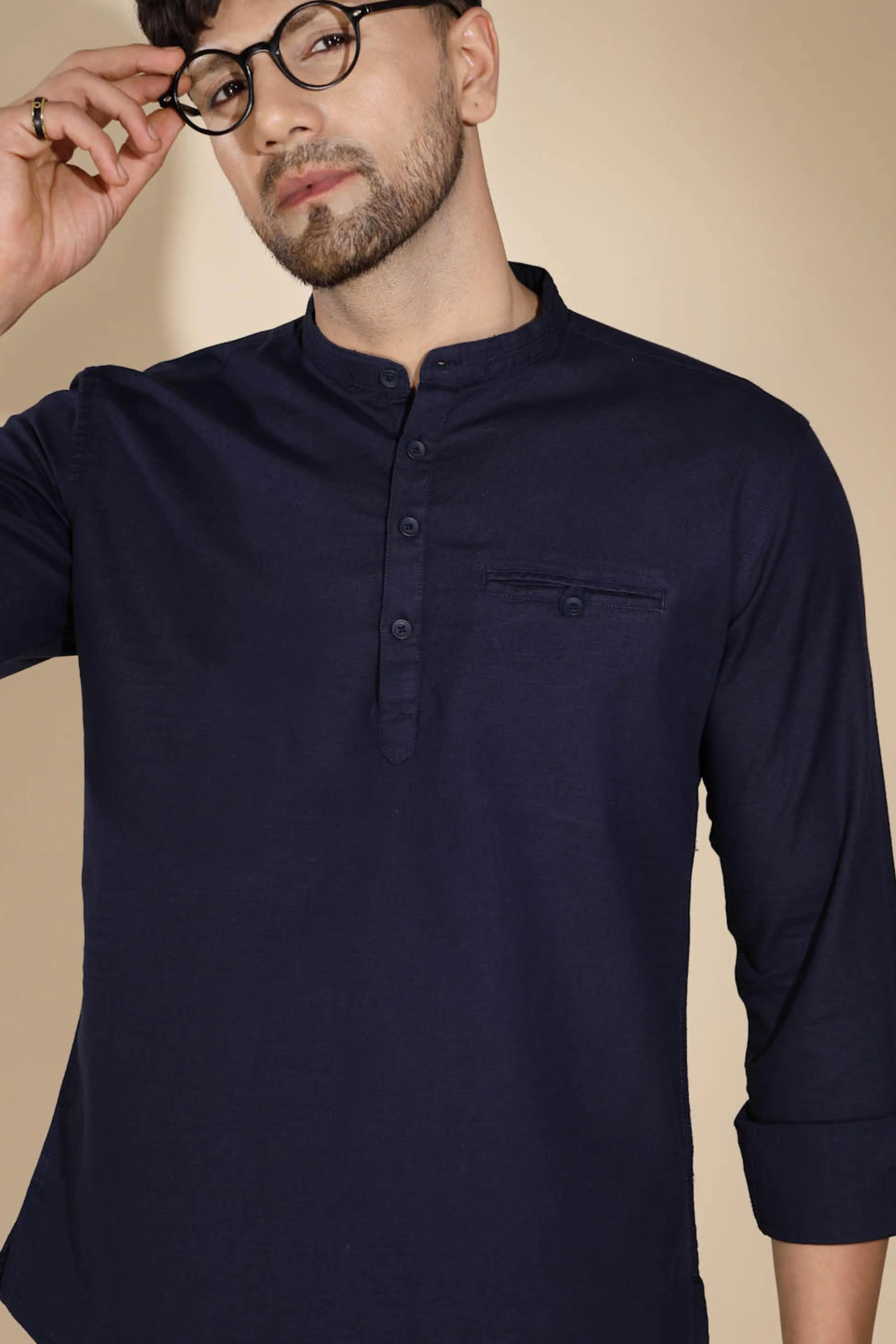 Mens Black Round Nack Solid Kurta - Global Republic
