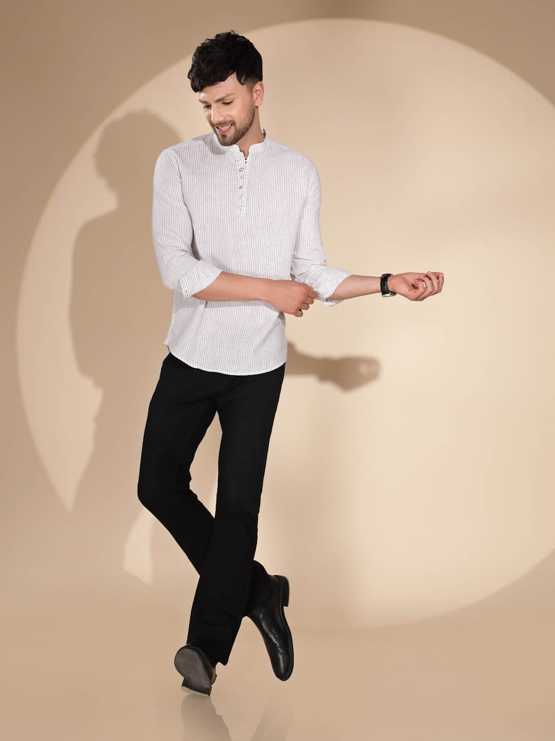 Mens Off White Round Nack Printed Kurta - Global Republic
