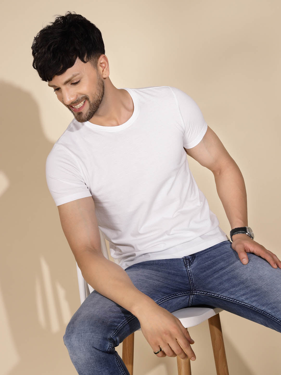 White Round Neck Solid T-Shirt - Global Republic