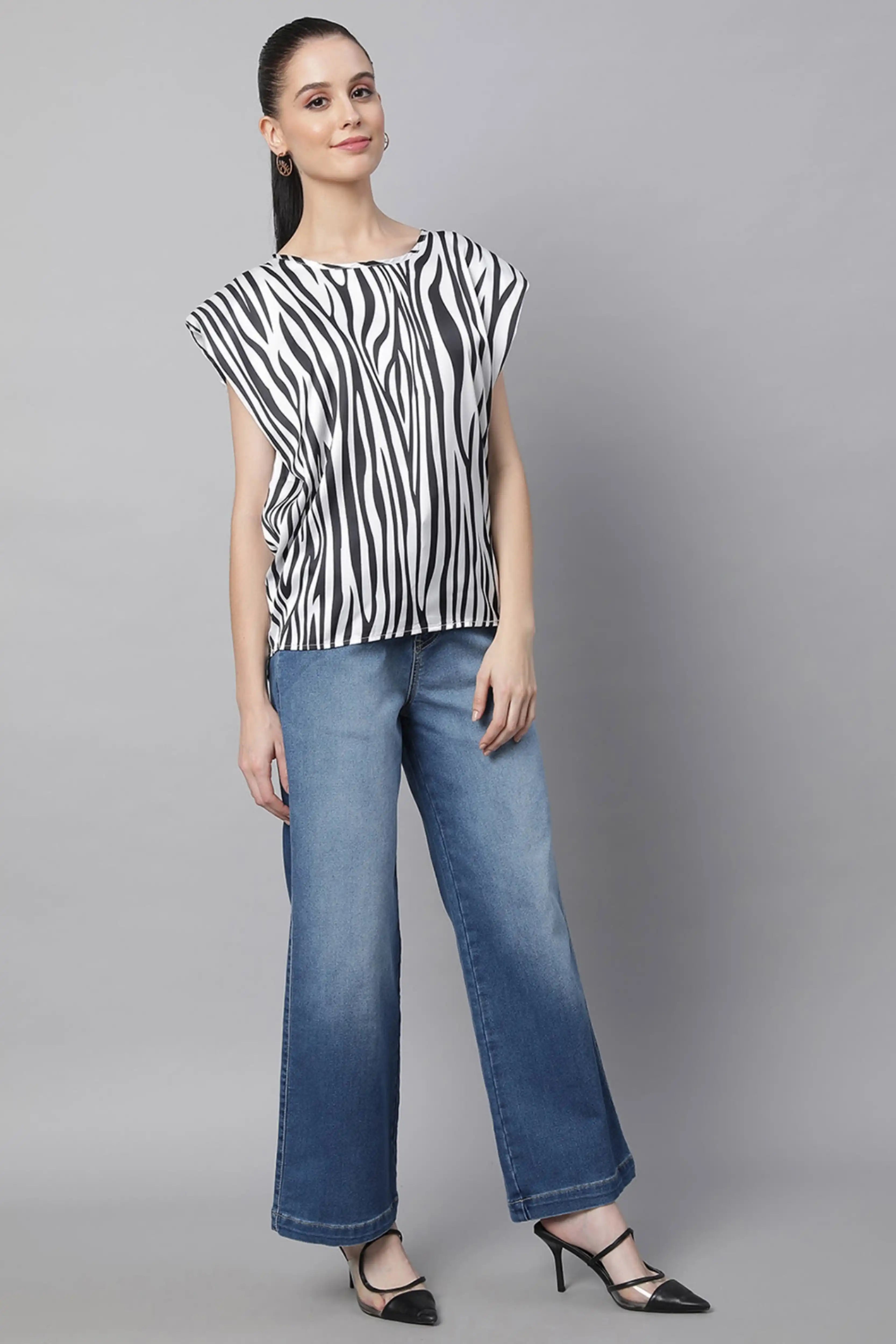 Black And White Printed Blouson Top