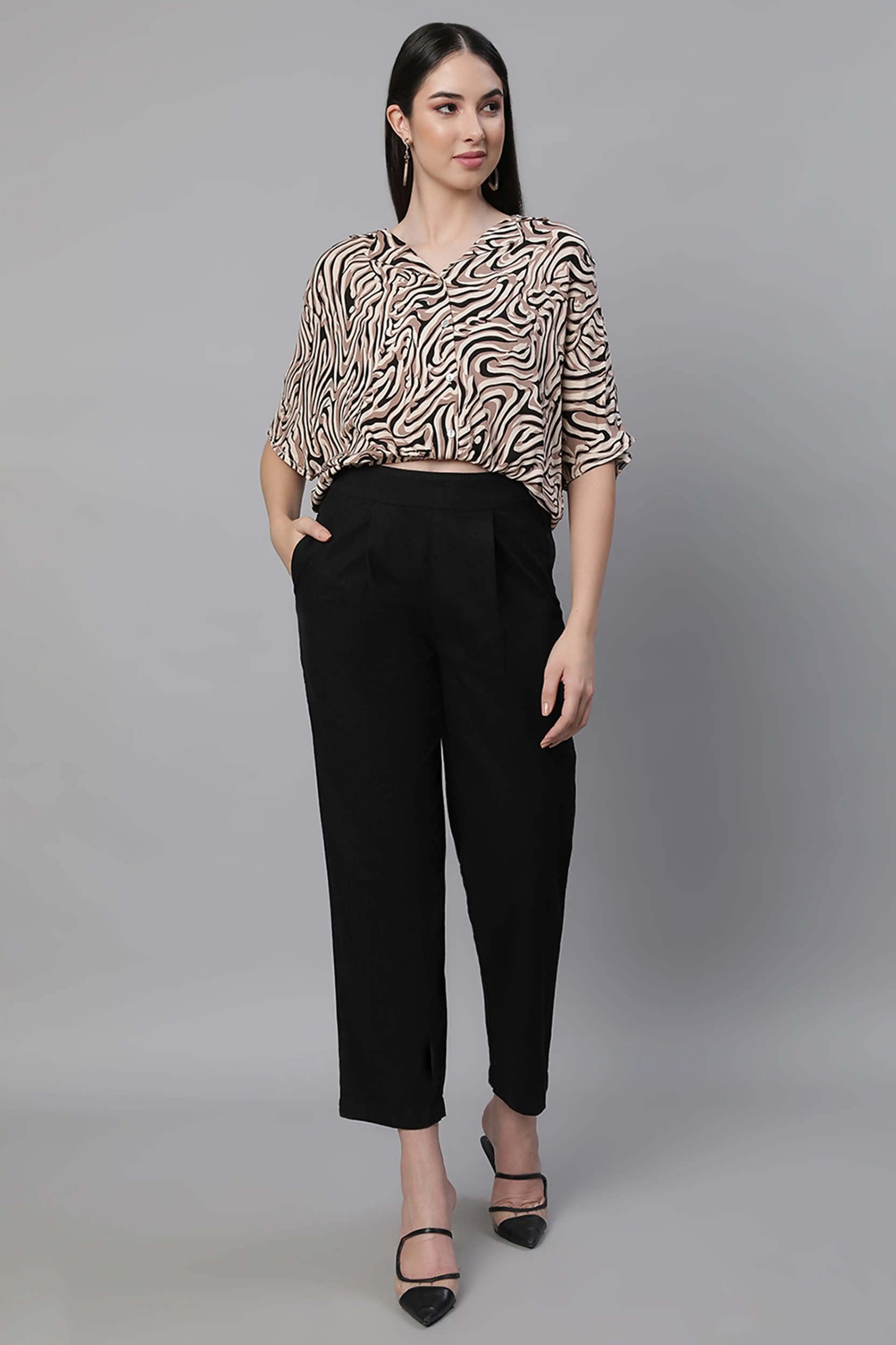 Collar Neck Printed Blouson Top