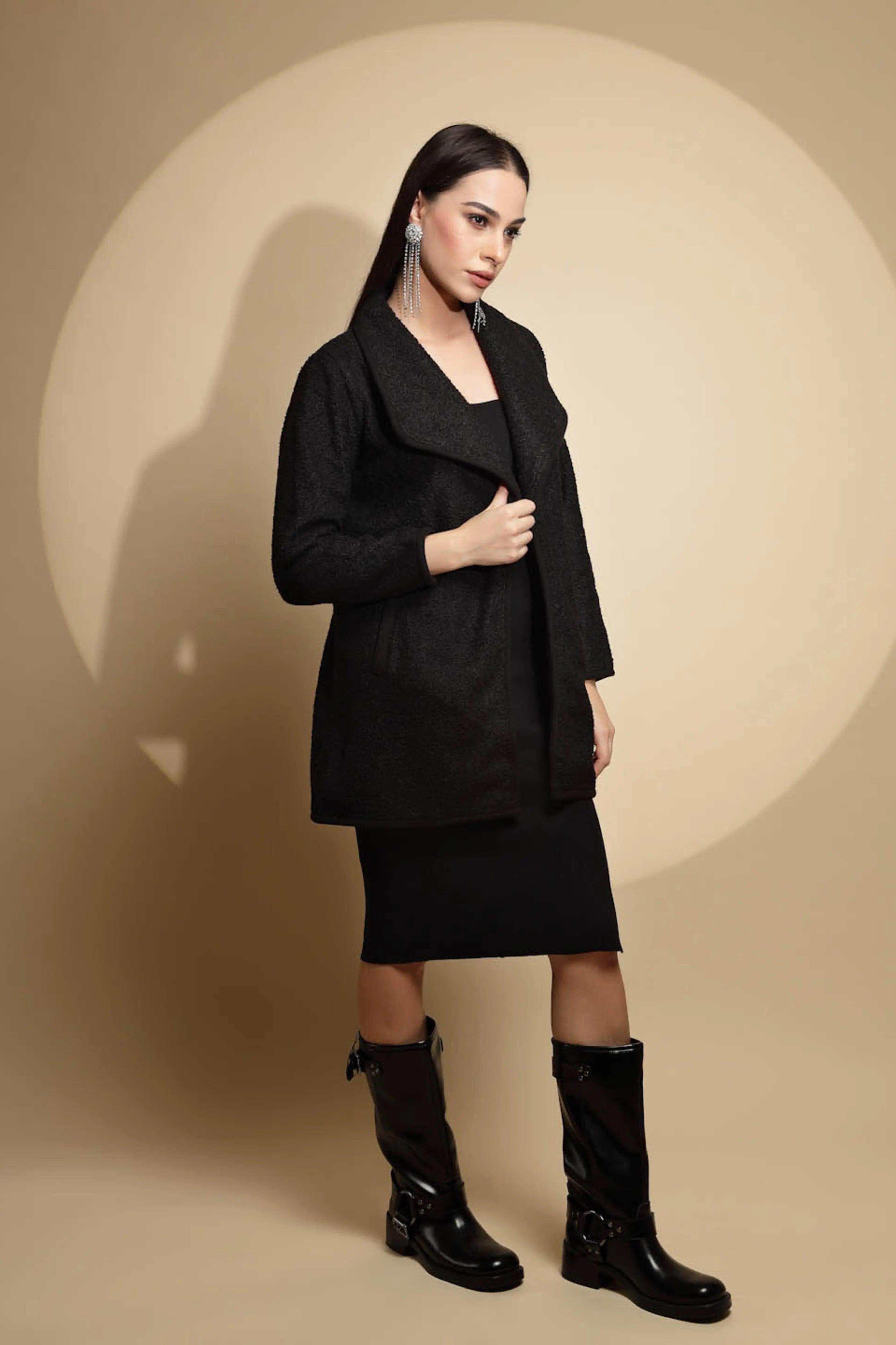Black Solid Full Sleeve Collar Neck Knitted Winter Shrug - Global Republic