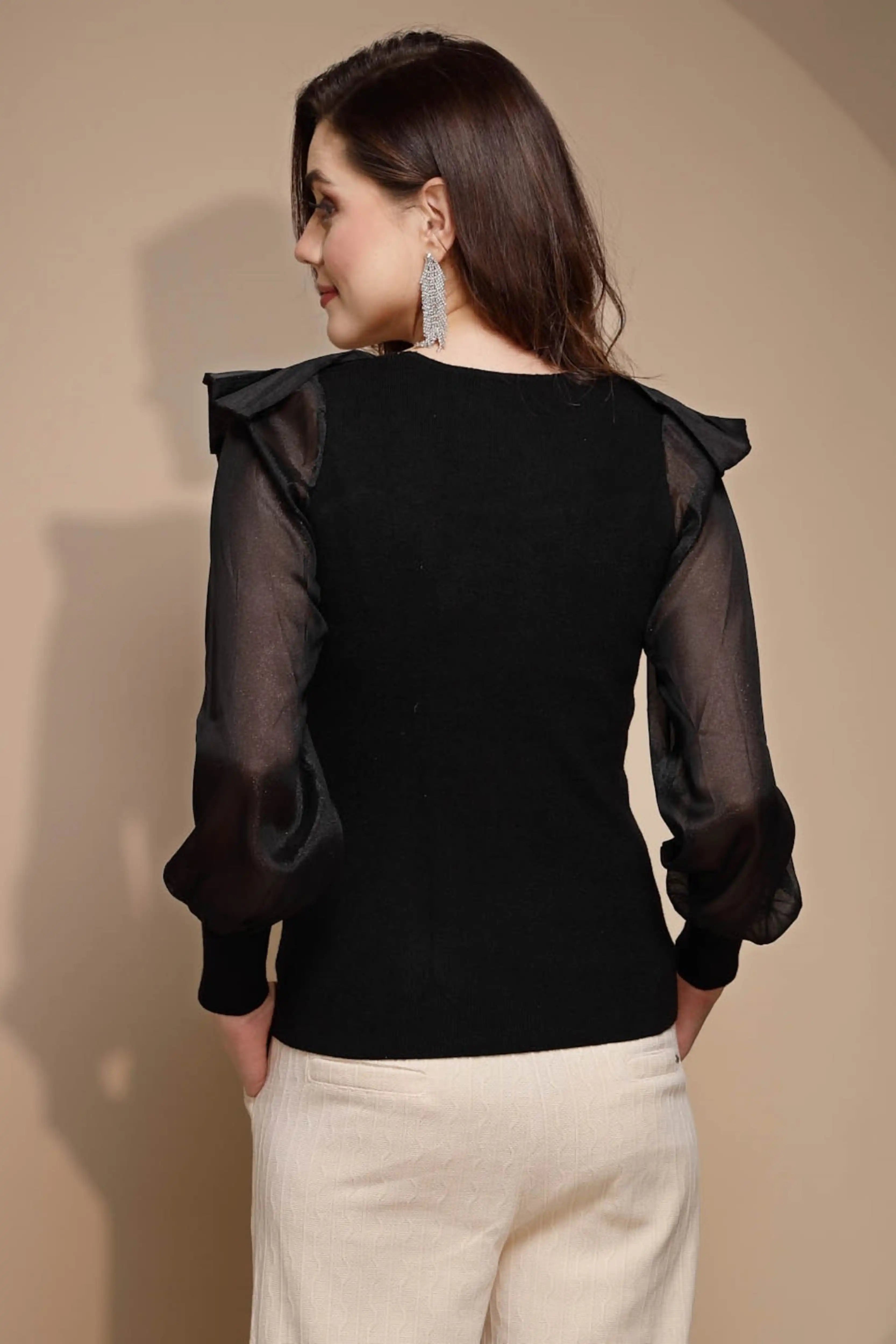 Black Round Neck Acrylic Pullover