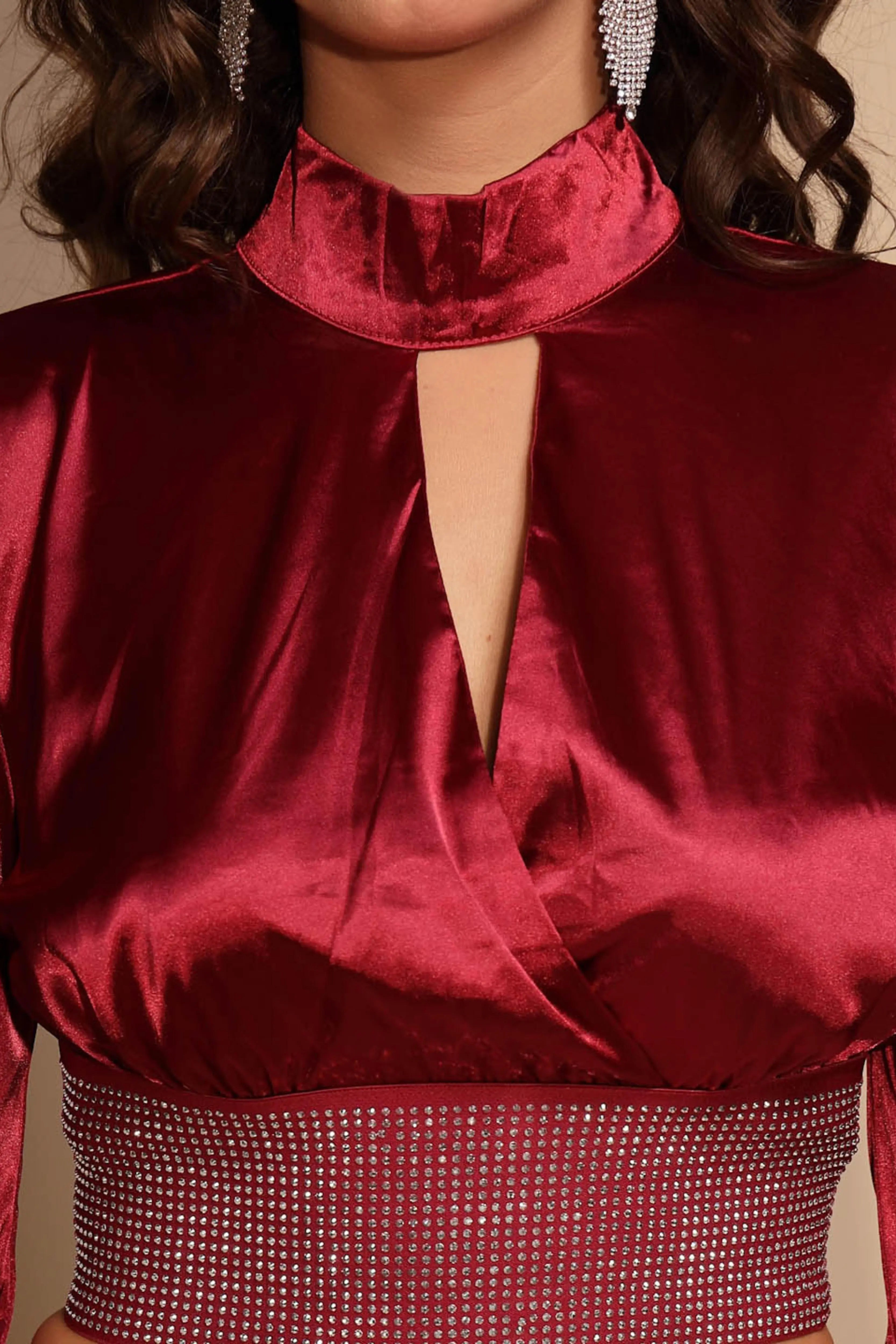 Women's Solid Keyhole Neck Maroon Blouson Top - Global Republic