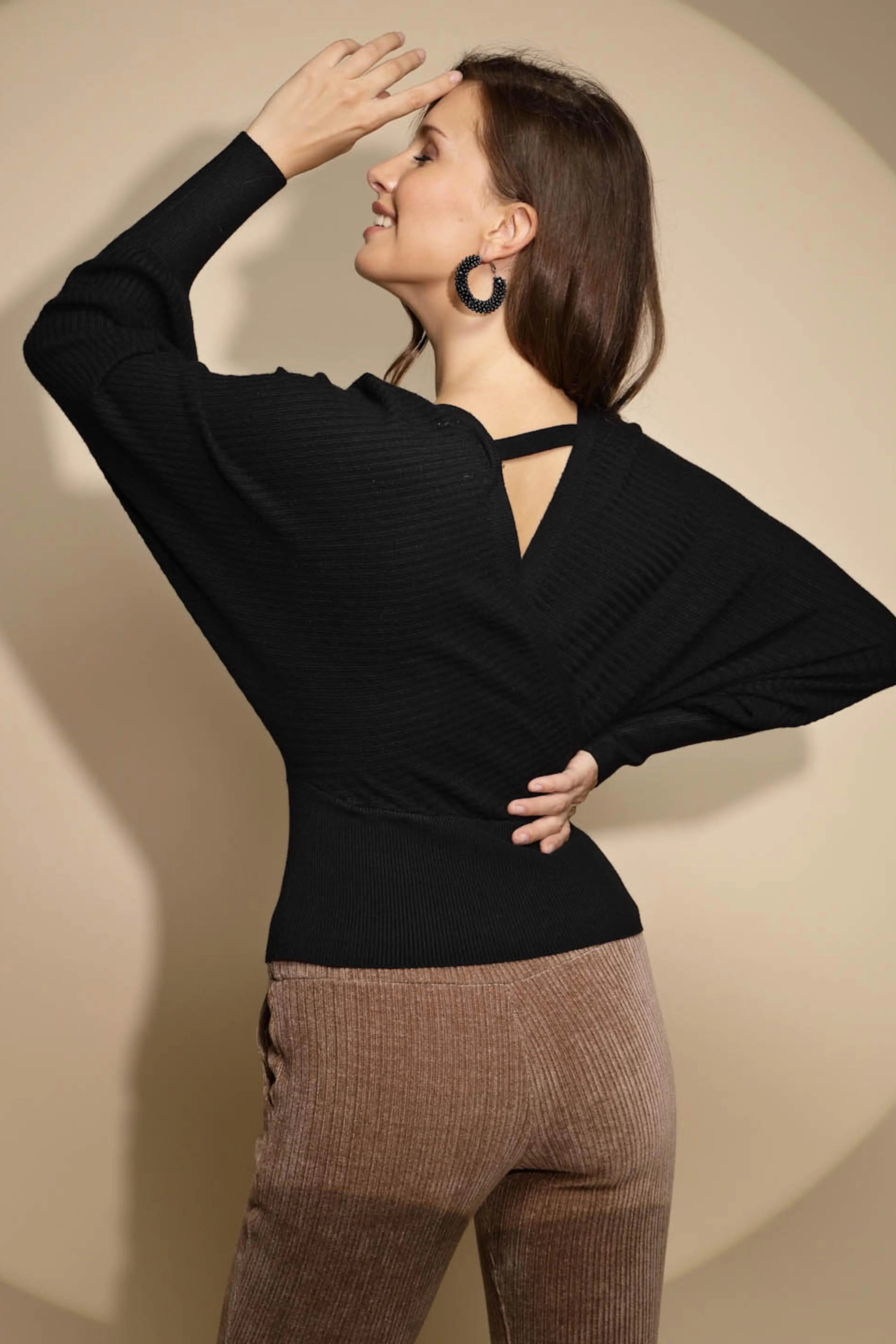Black Solid Acrylic Pullover - Global Republic