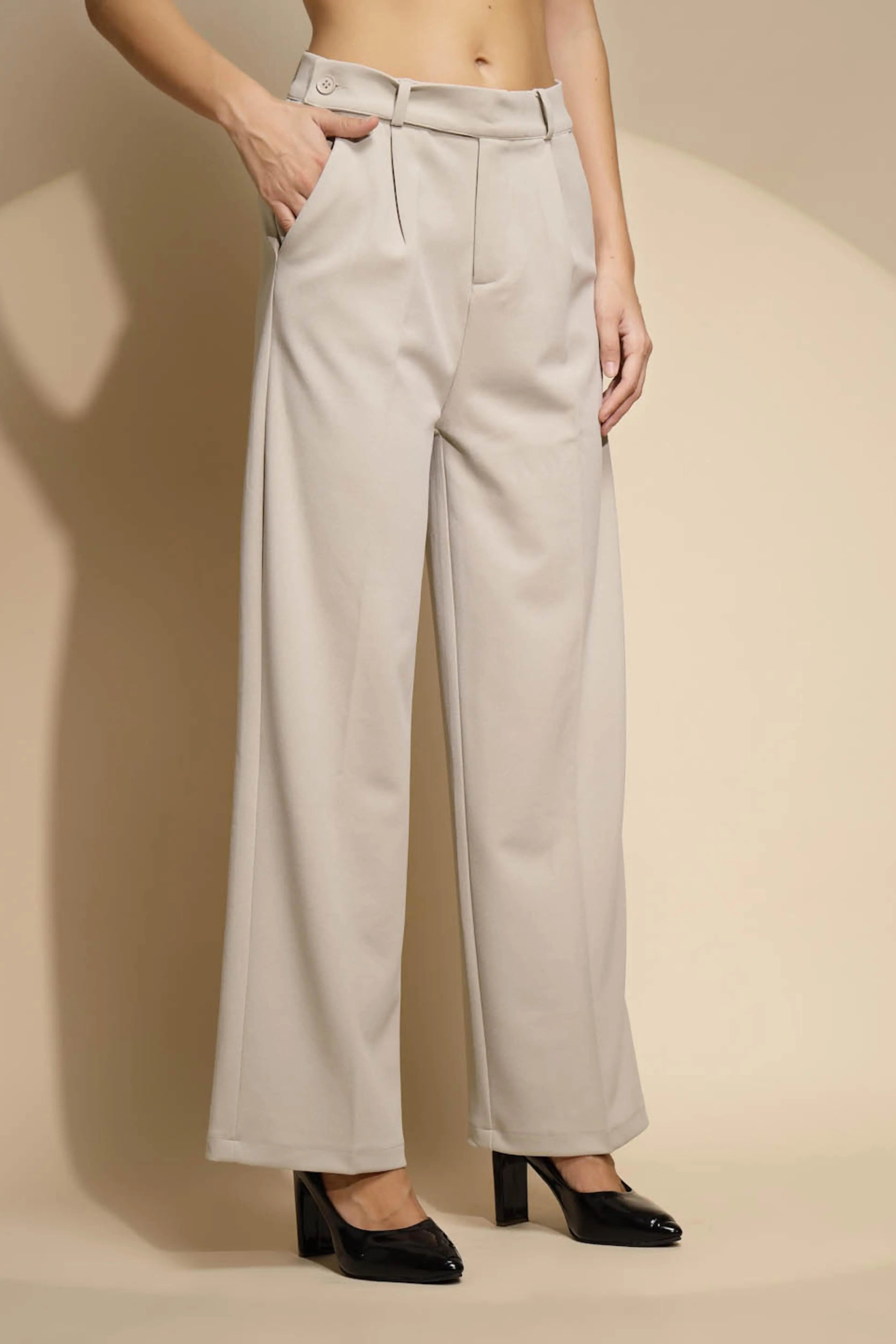 Green Solid Low Rise Trouser For Girl's & Women - Global Republic