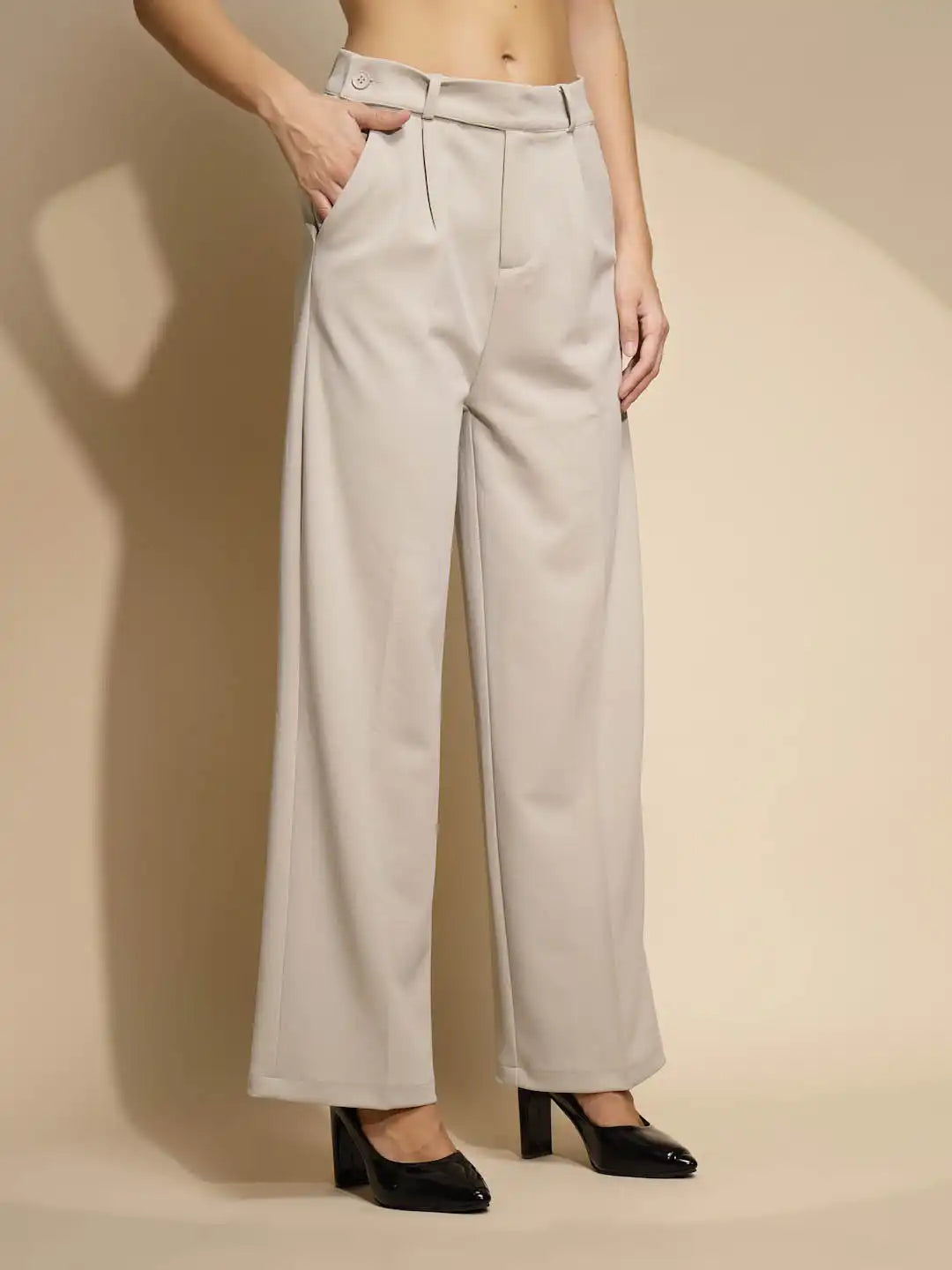 Green Solid Low Rise Trouser For Girl's & Women - Global Republic