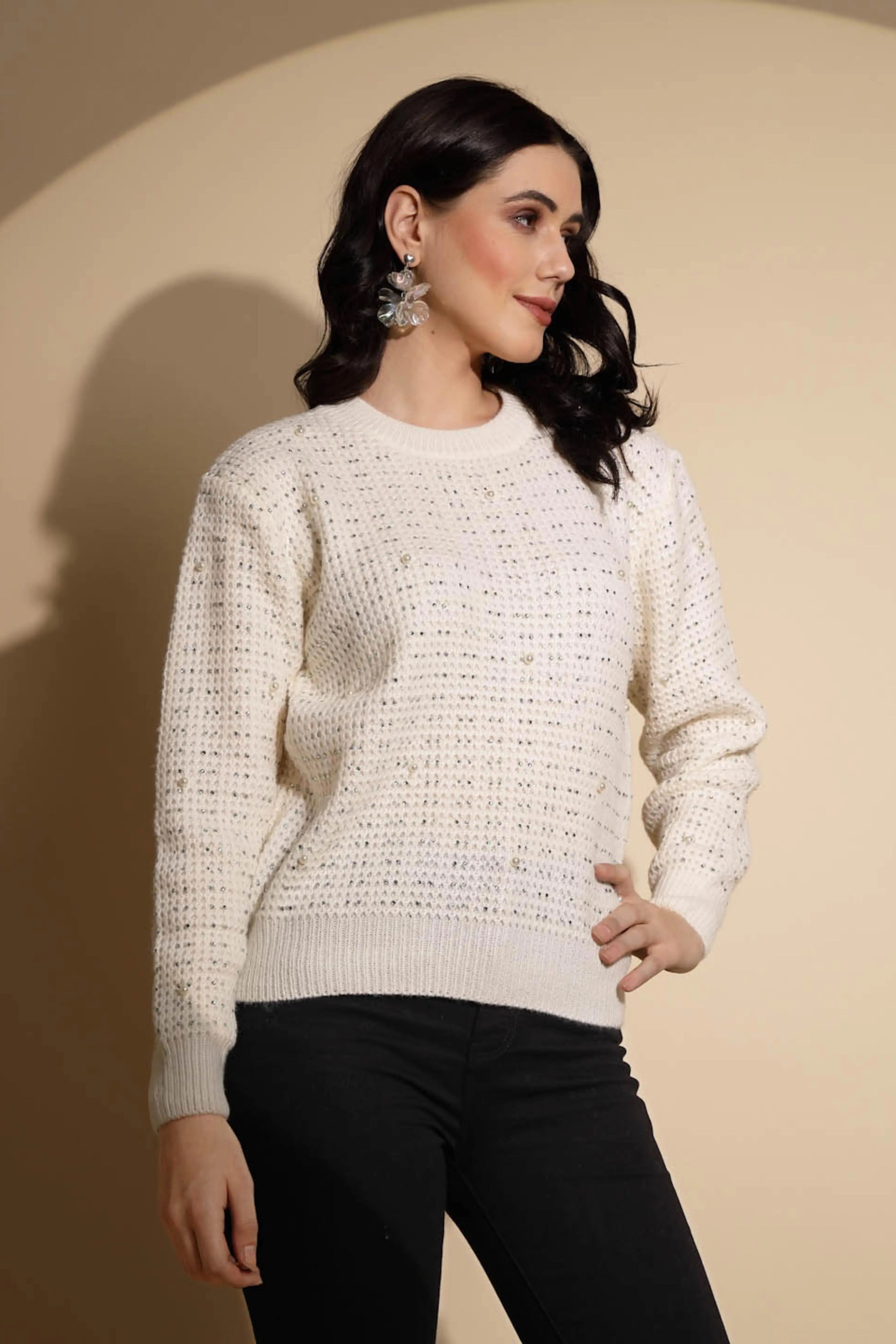 Off White Solid Knitted Pullover - Global Republic