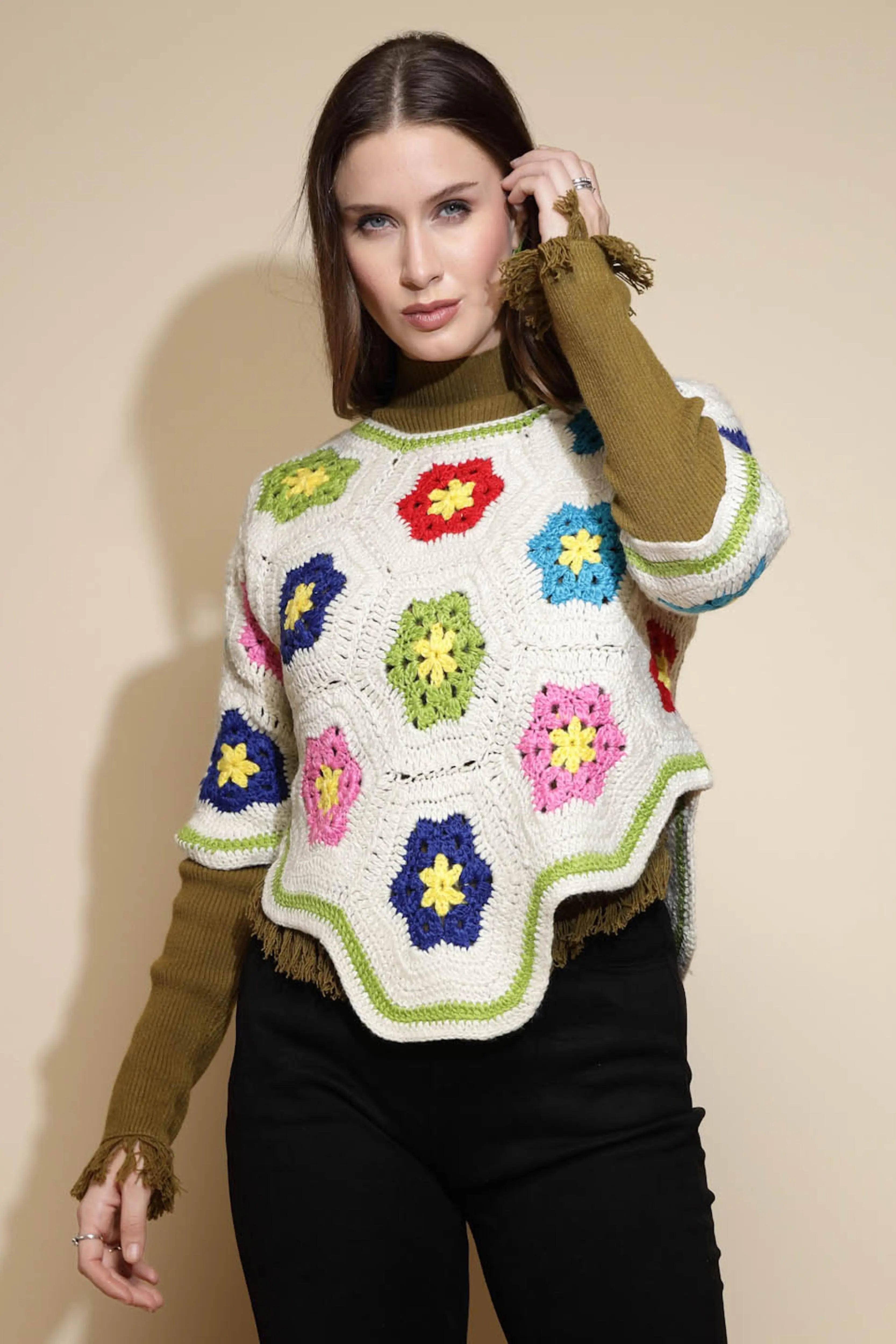 Off White Abstract print Acrylic Sweater - Global Republic