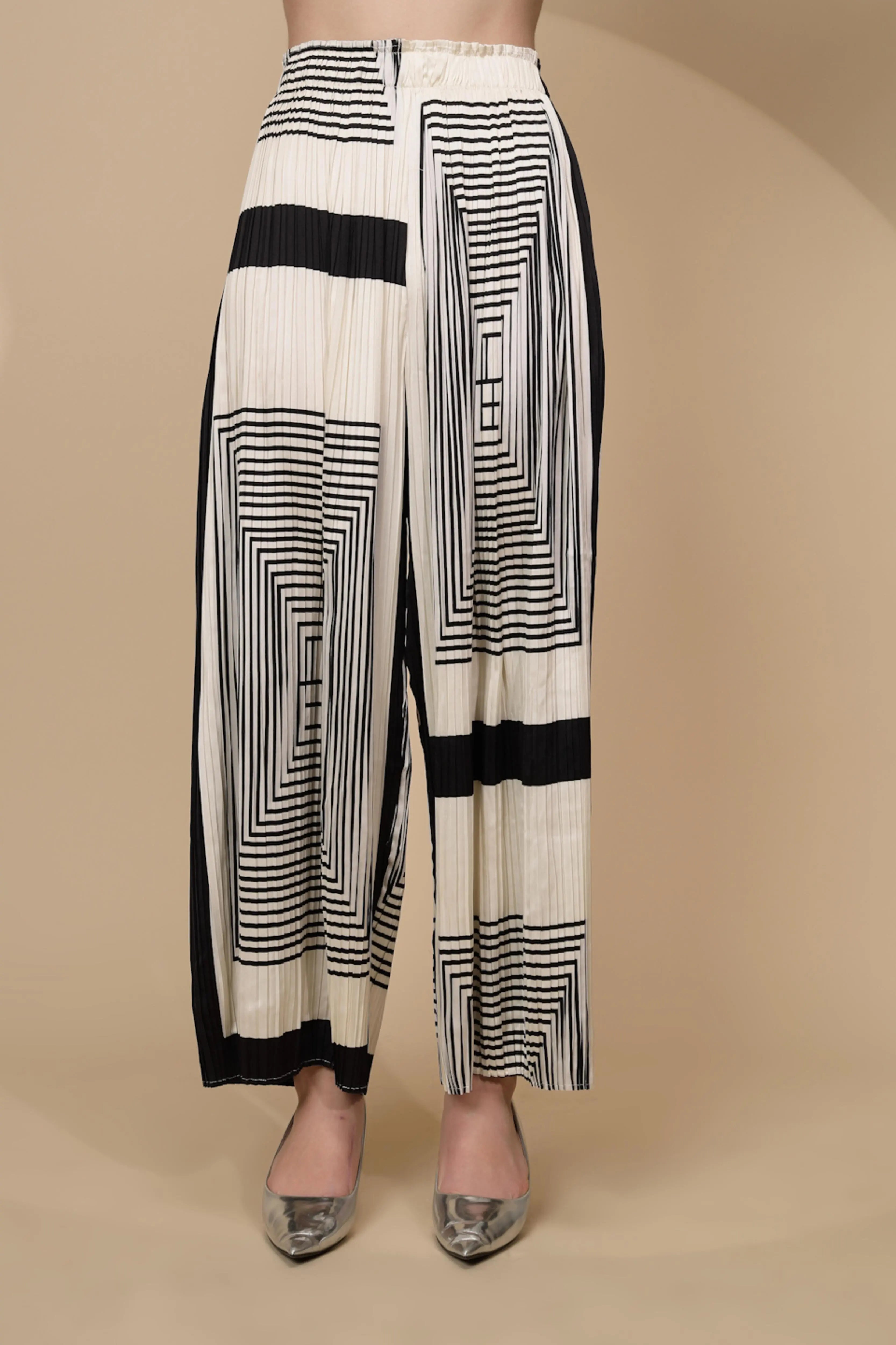 Black Regular Fit Co-Ord Set For Women - Global Republic