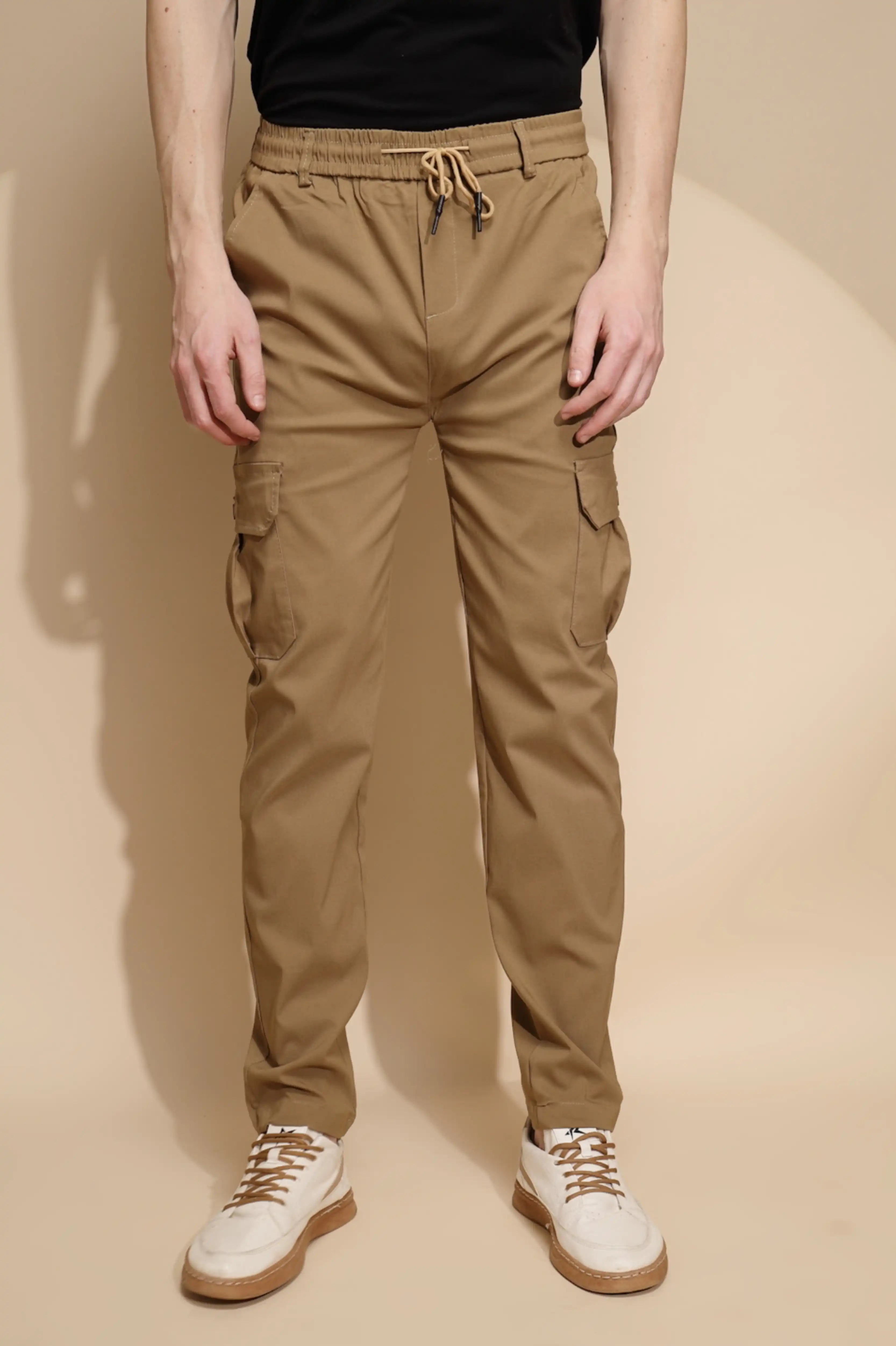 Men Brown Solid Mid Rise Cargo Pant